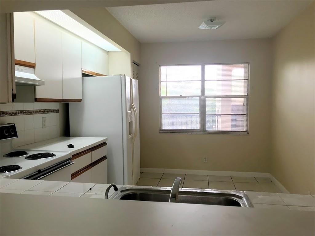 CAMBRIDGE AT CENTURY - Residential Lease