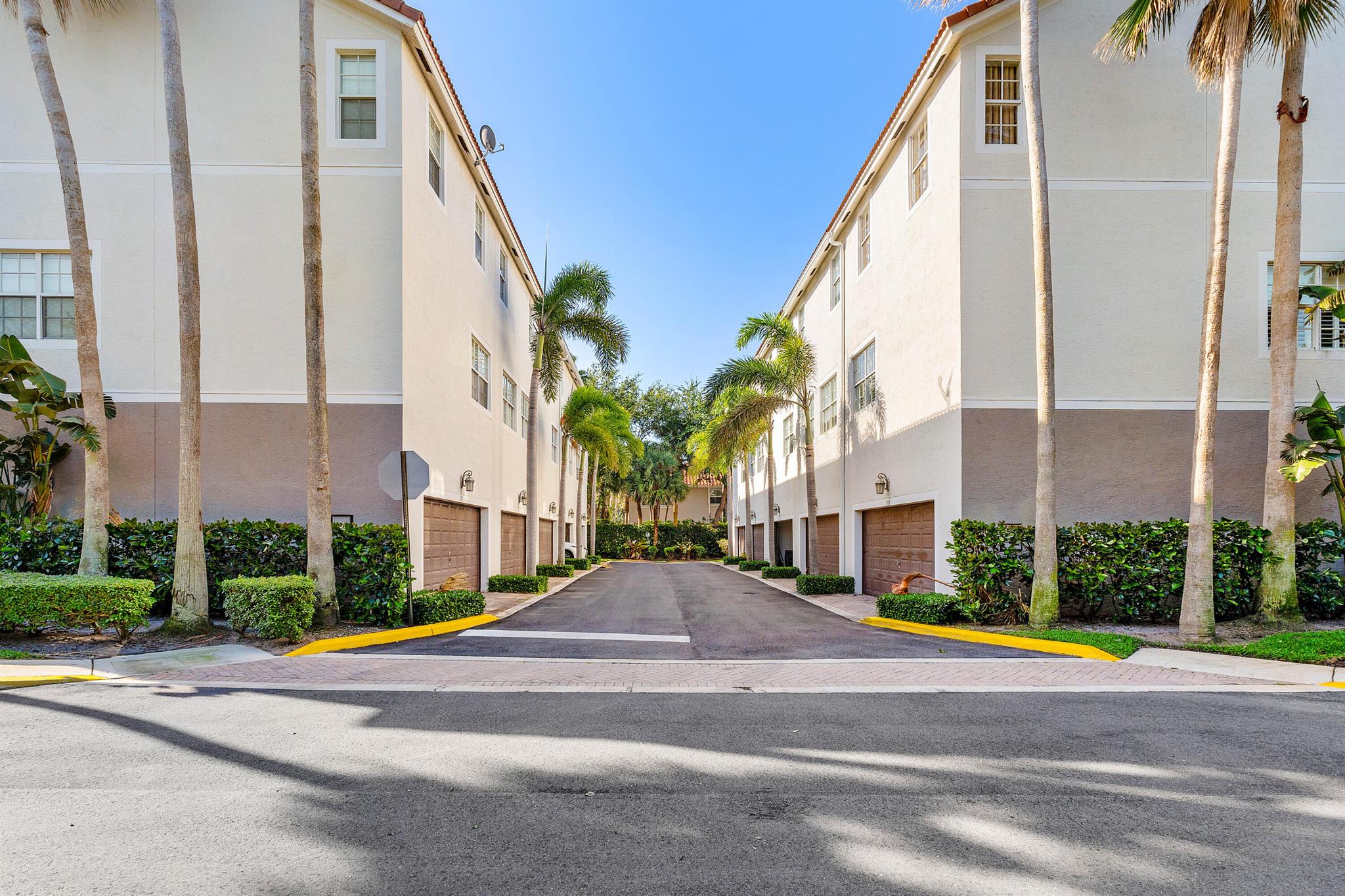 OCEAN CAY - Residential