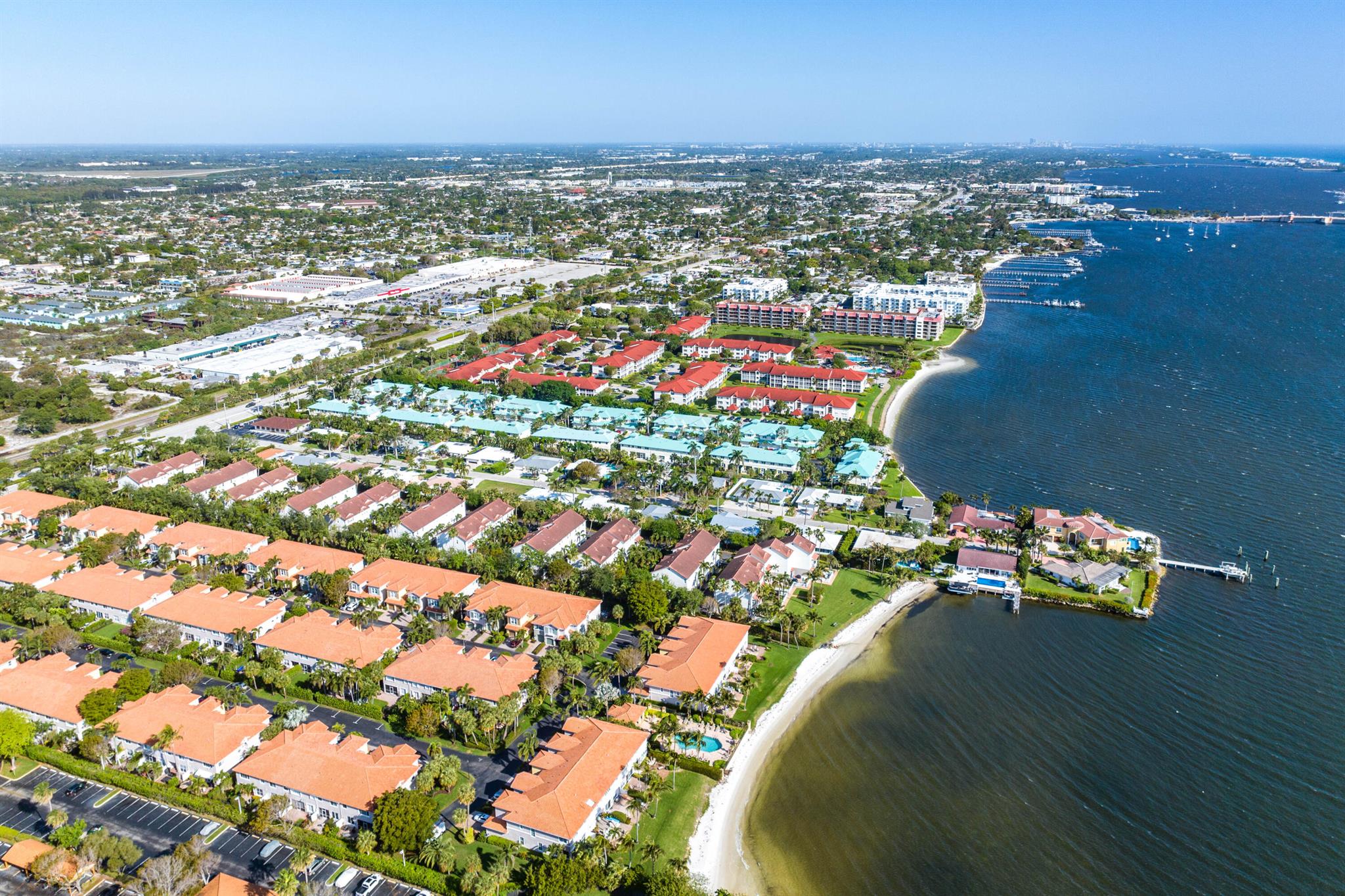 OCEAN CAY - Residential