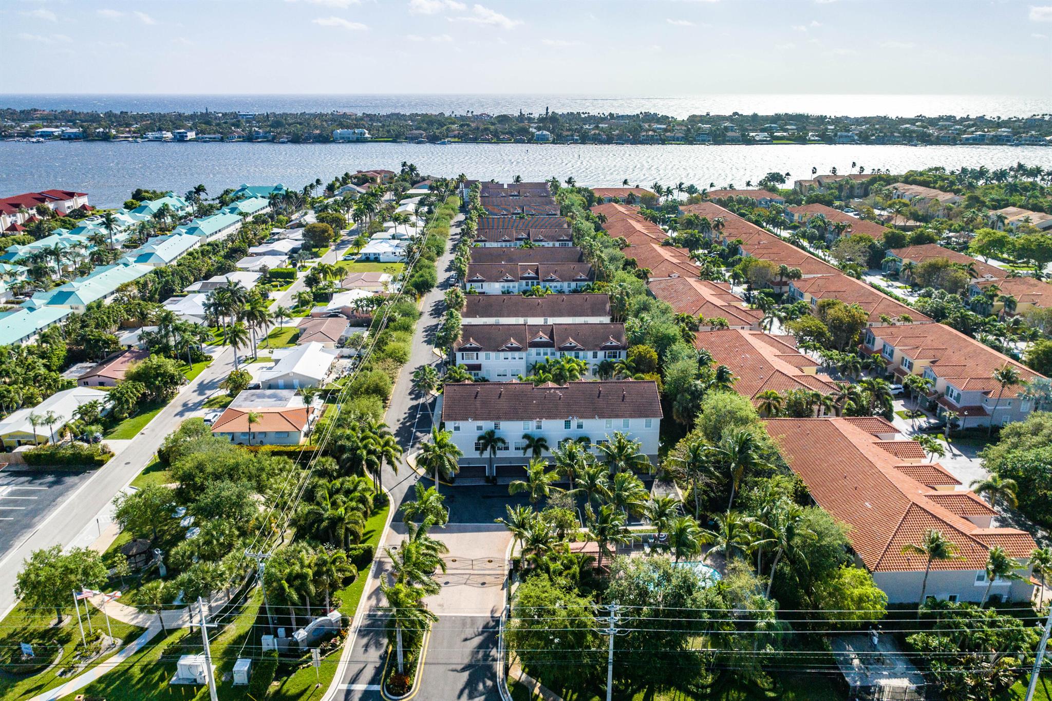 OCEAN CAY - Residential