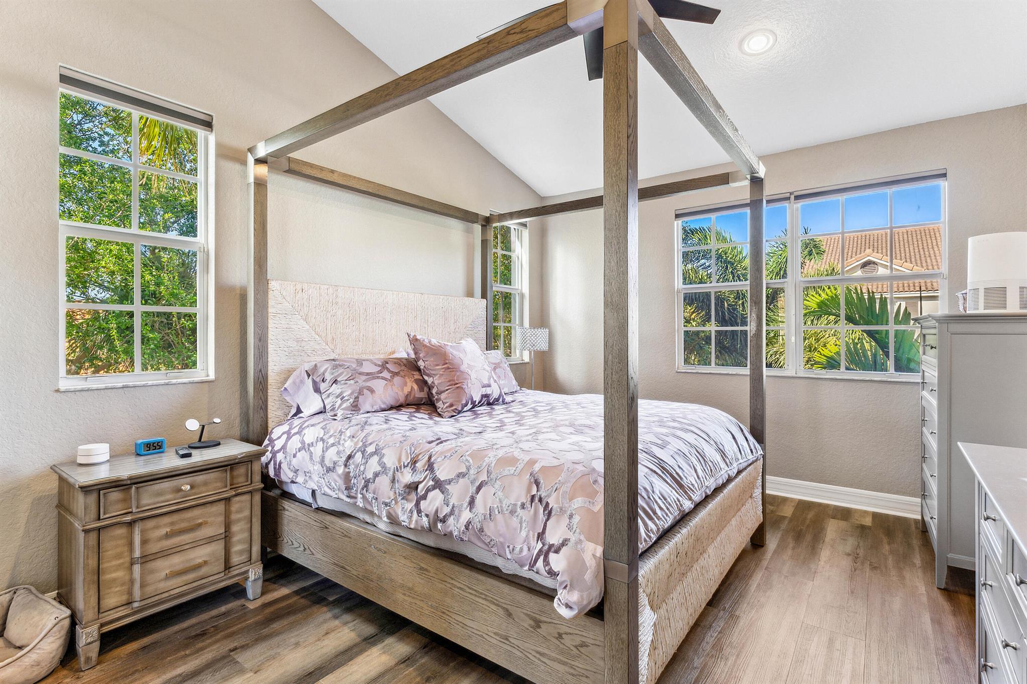 OCEAN CAY - Residential