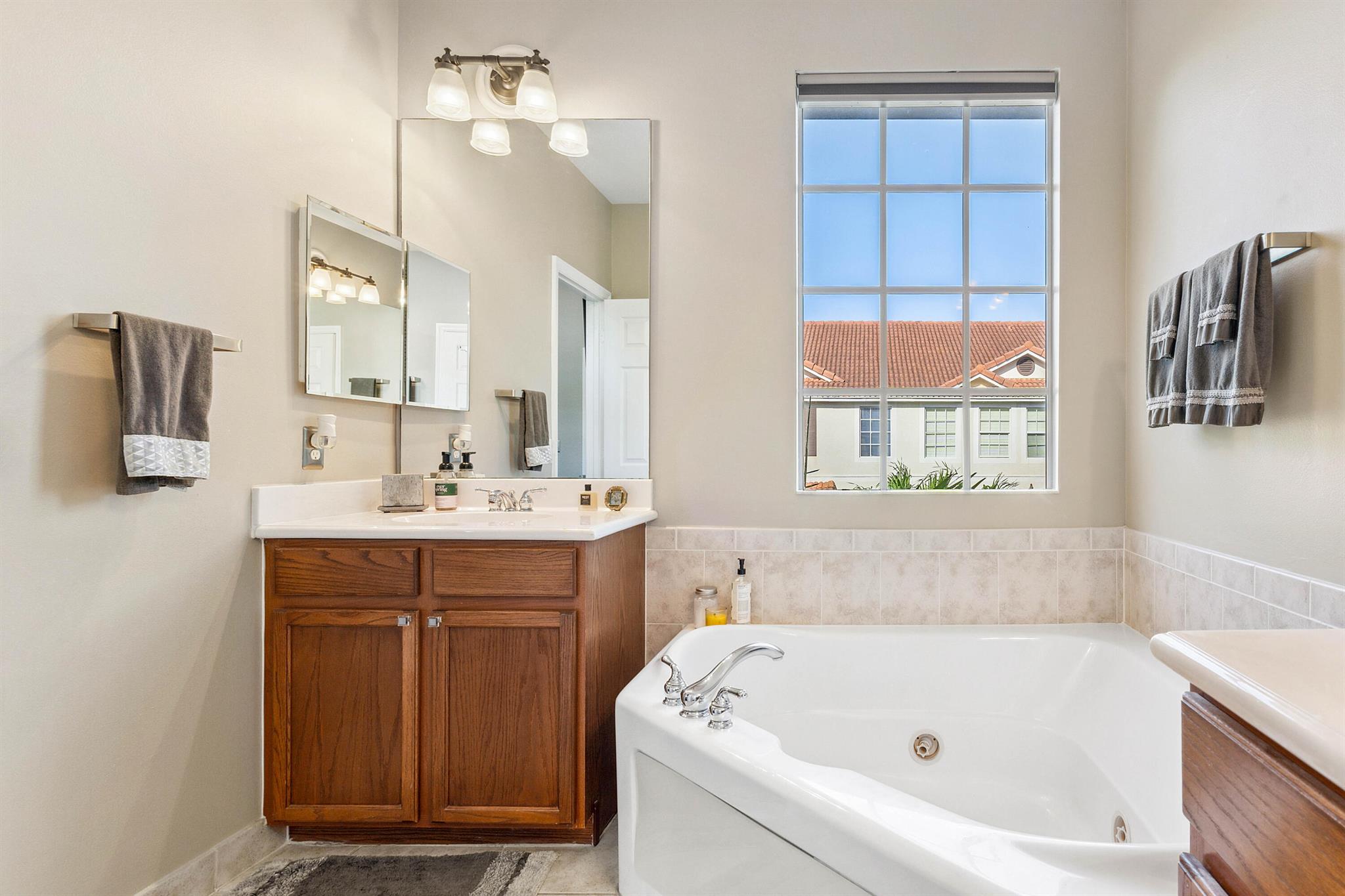 OCEAN CAY - Residential