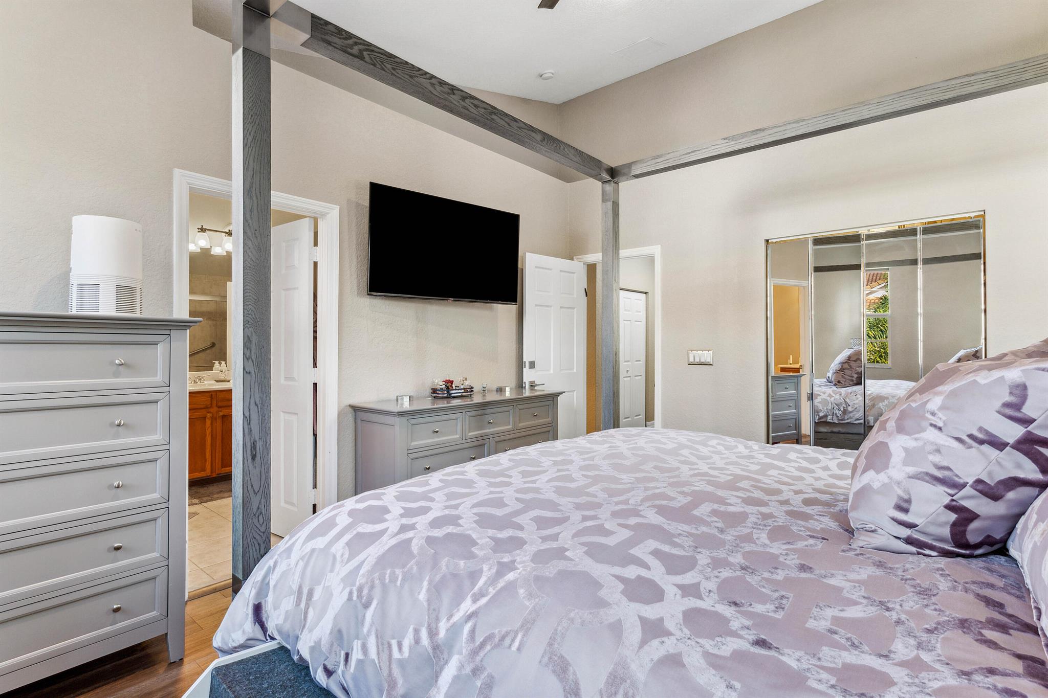 OCEAN CAY - Residential