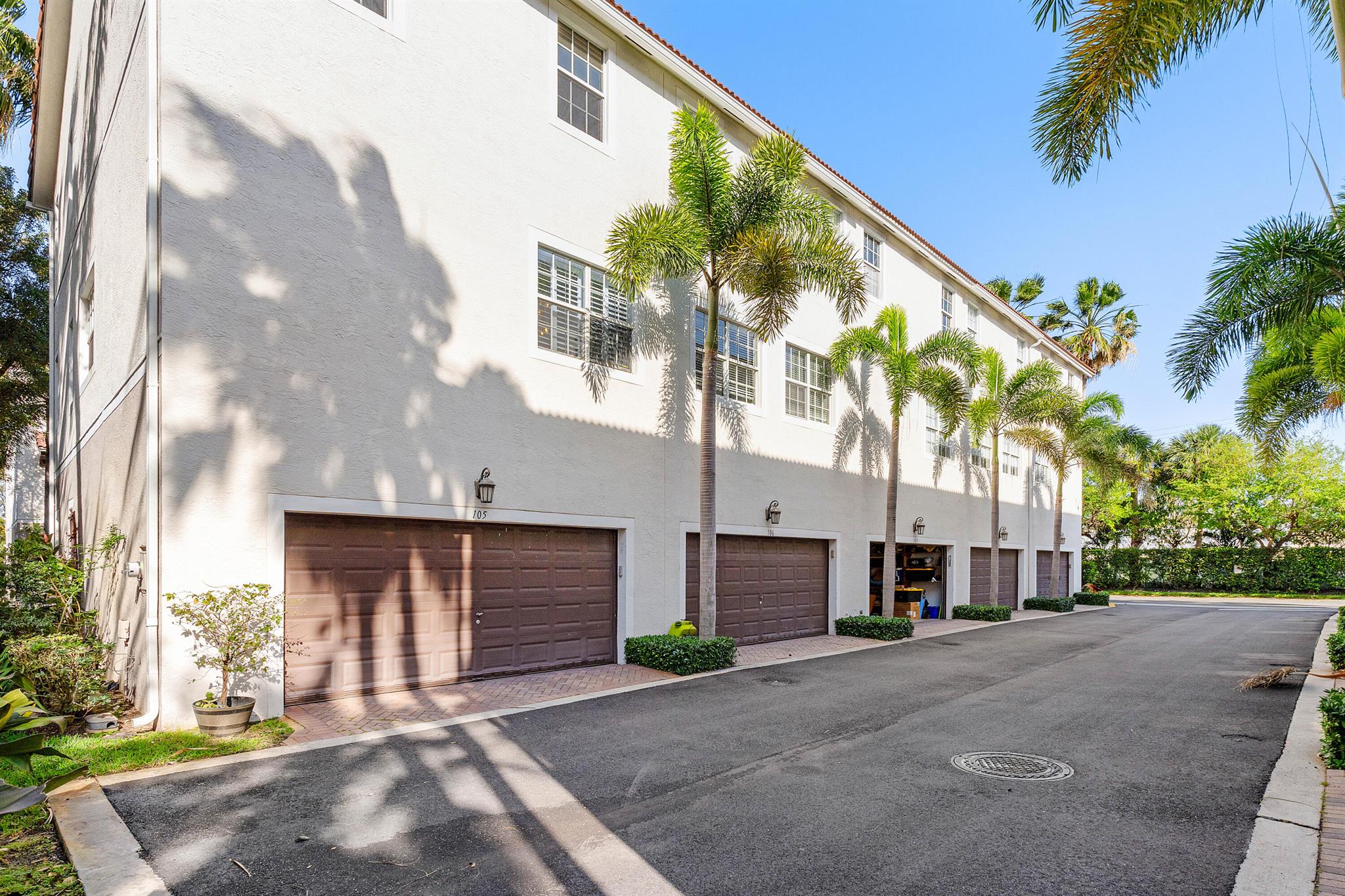 OCEAN CAY - Residential