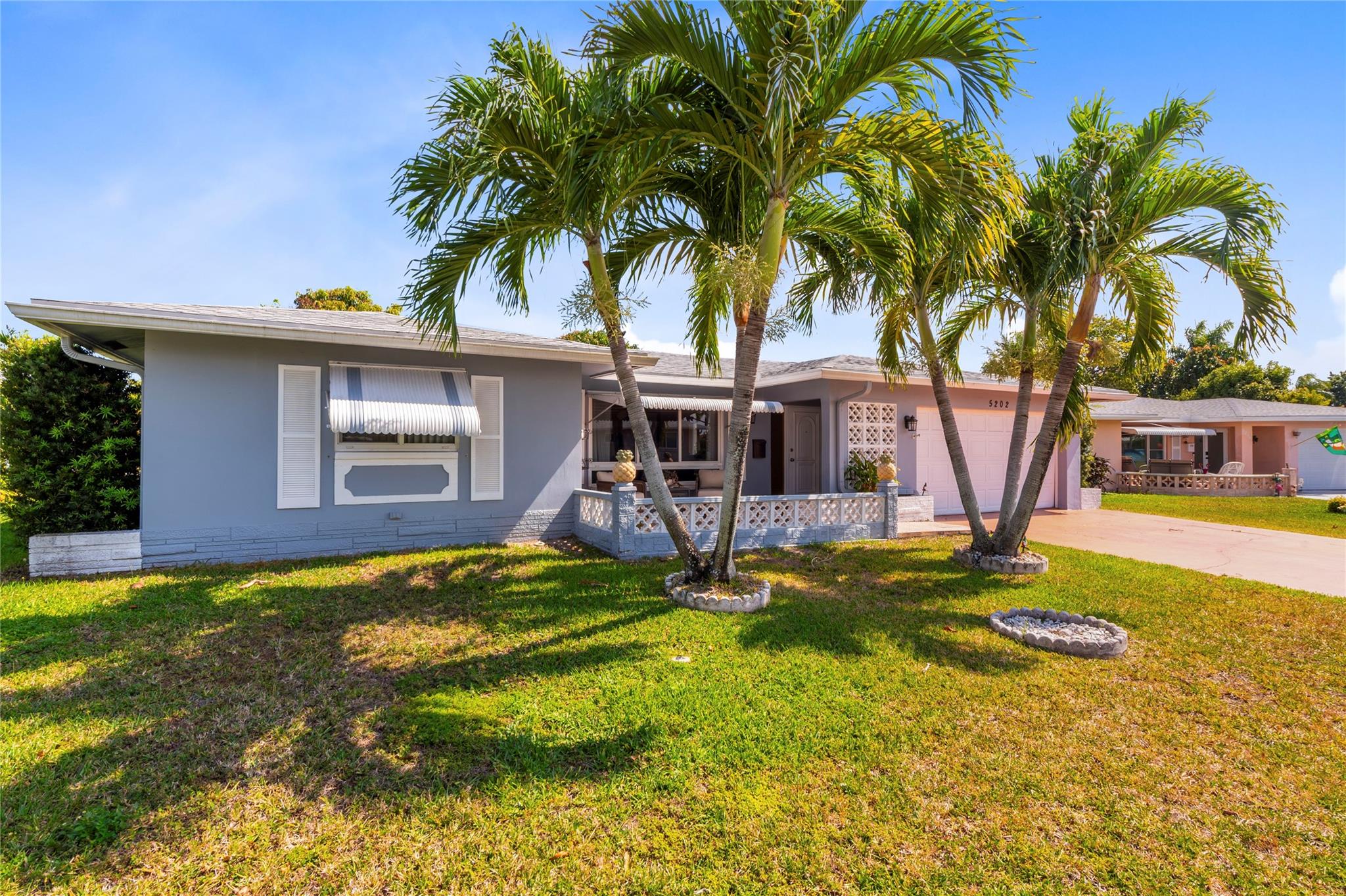 5202 NW 49th Ave