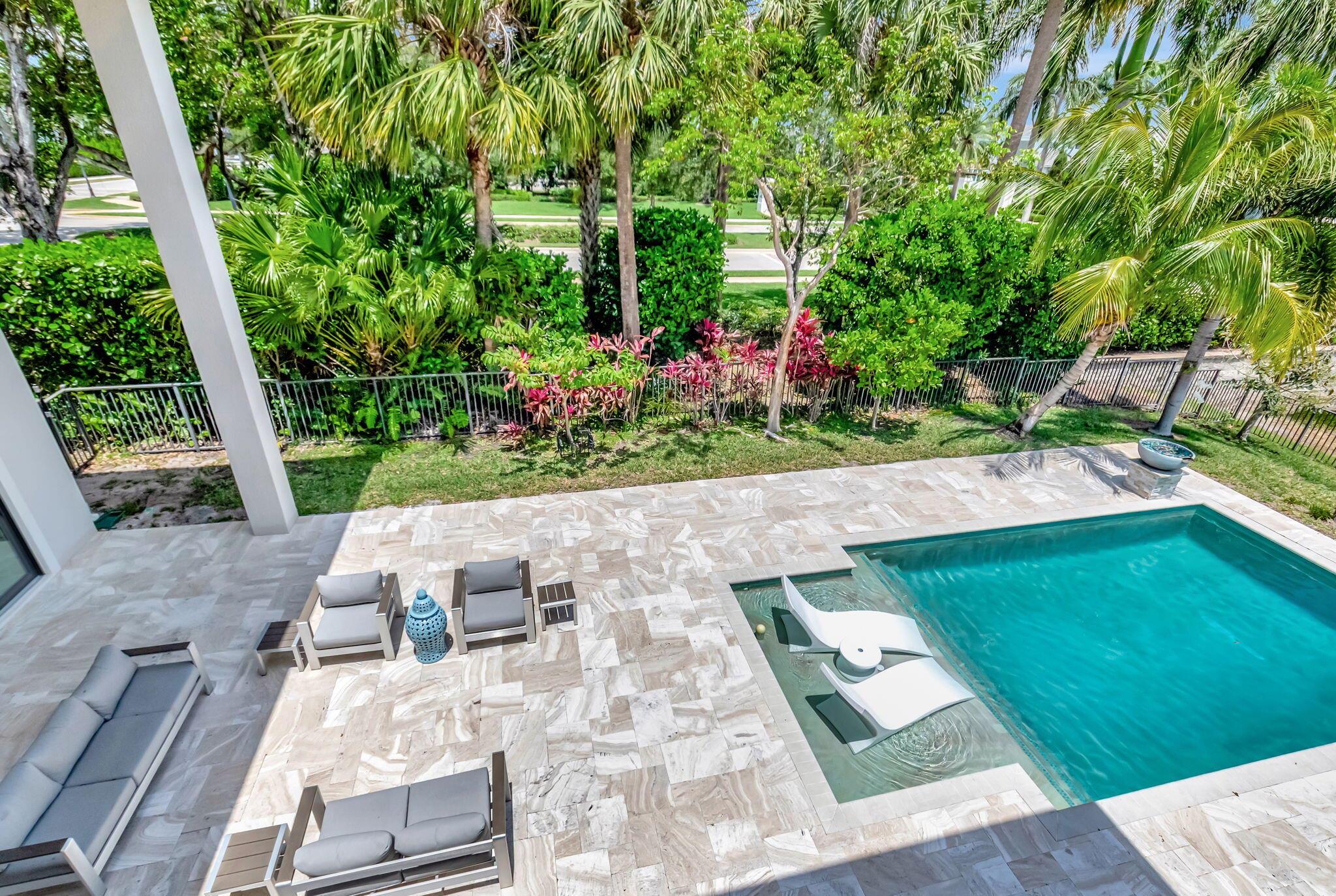 ROYAL PALM POLO - Residential