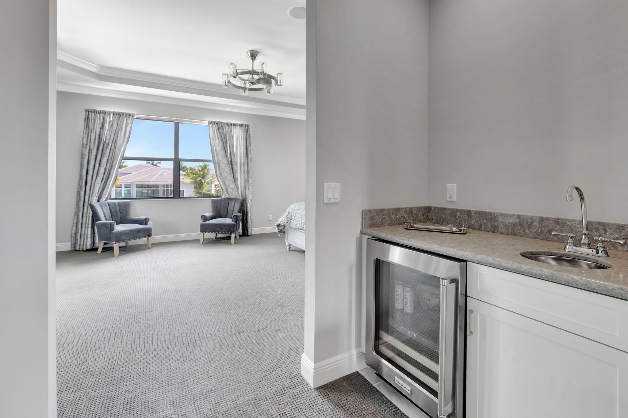 ROYAL PALM POLO - Residential