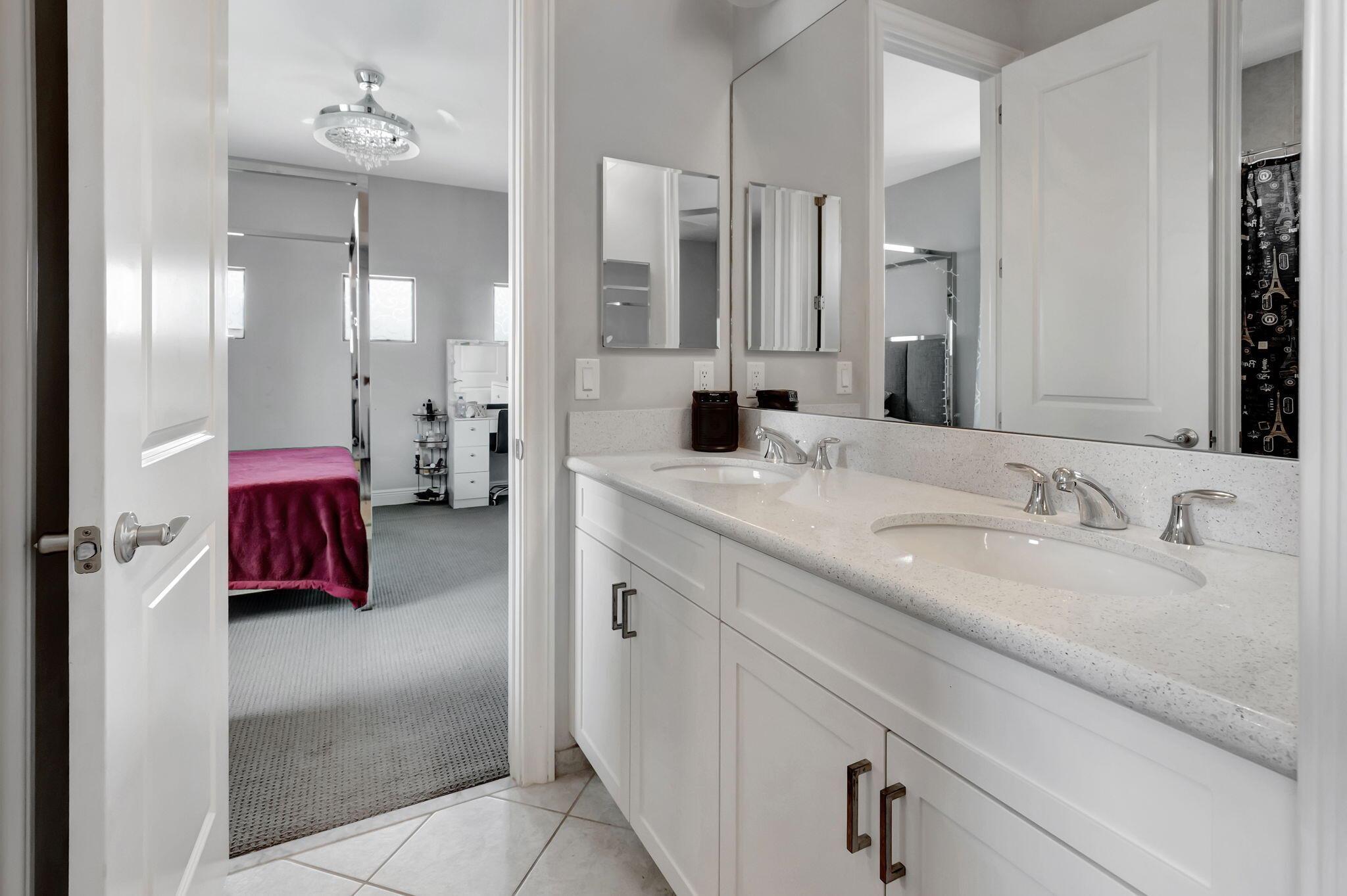 ROYAL PALM POLO - Residential