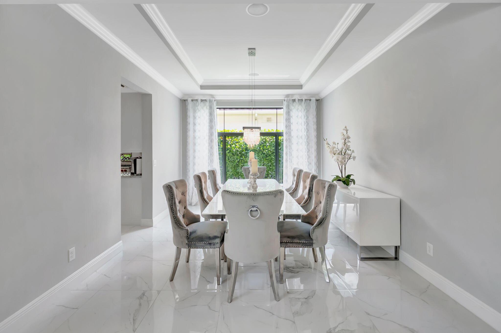 ROYAL PALM POLO - Residential