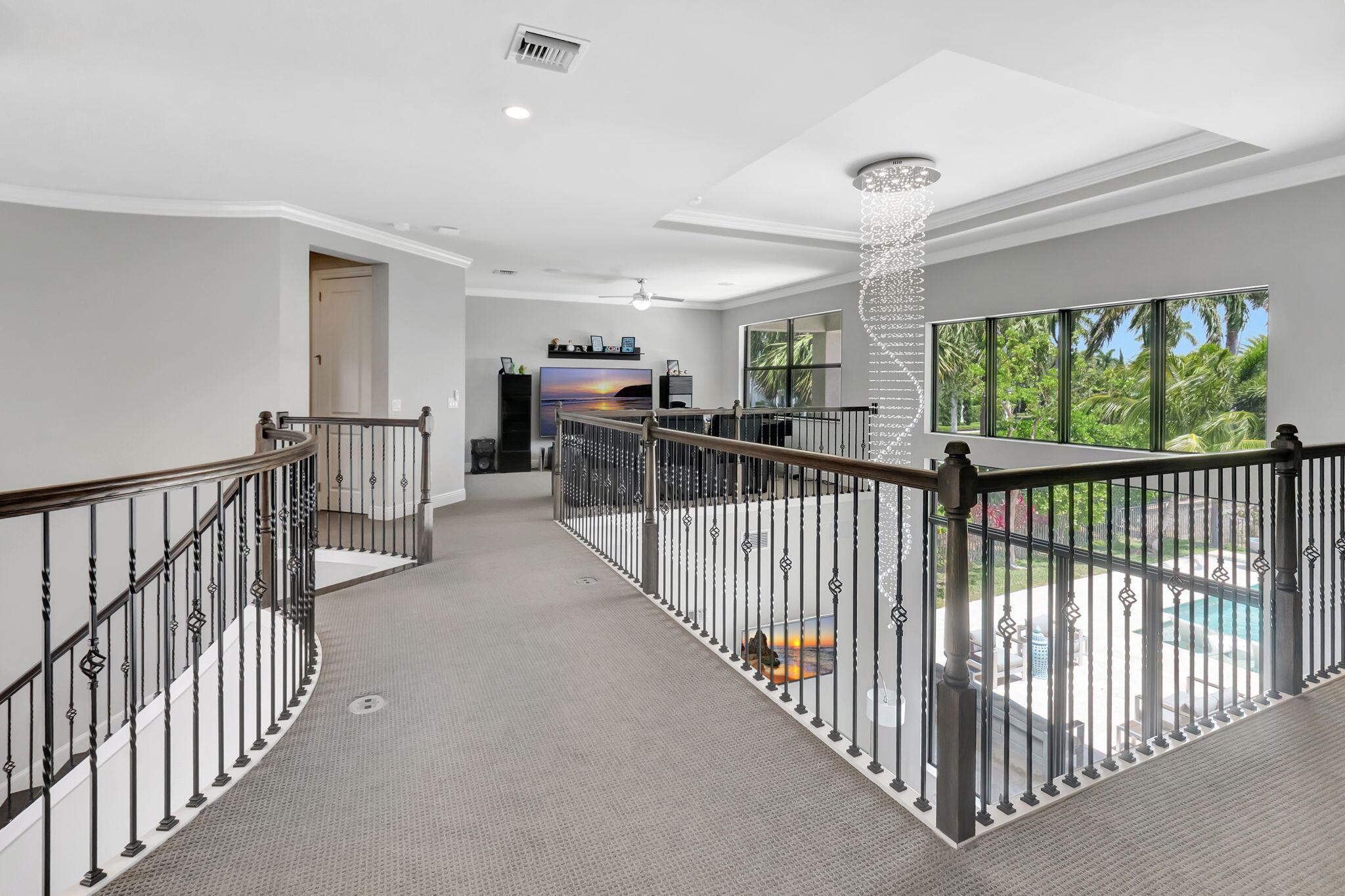 ROYAL PALM POLO - Residential