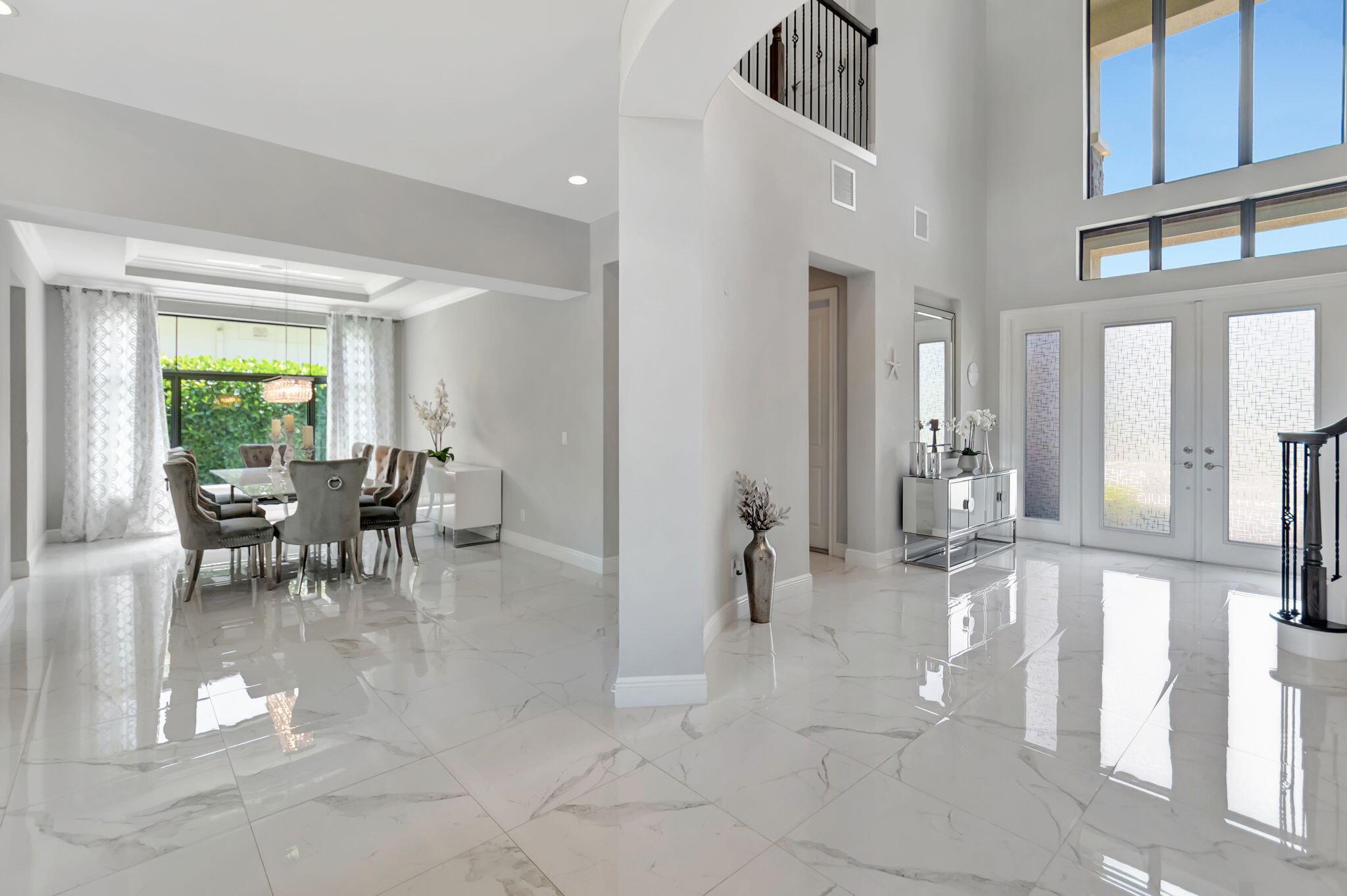 ROYAL PALM POLO - Residential