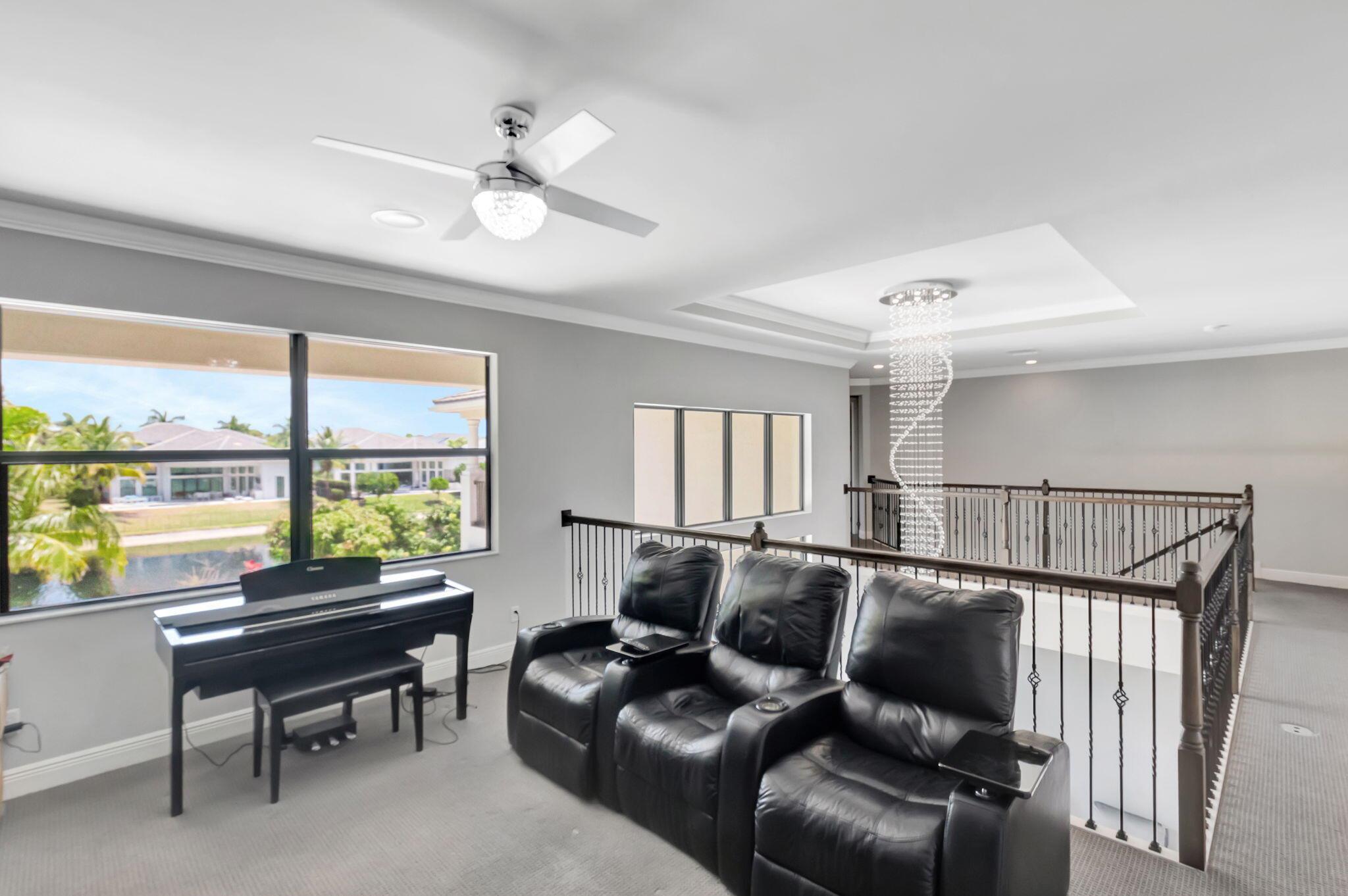 ROYAL PALM POLO - Residential