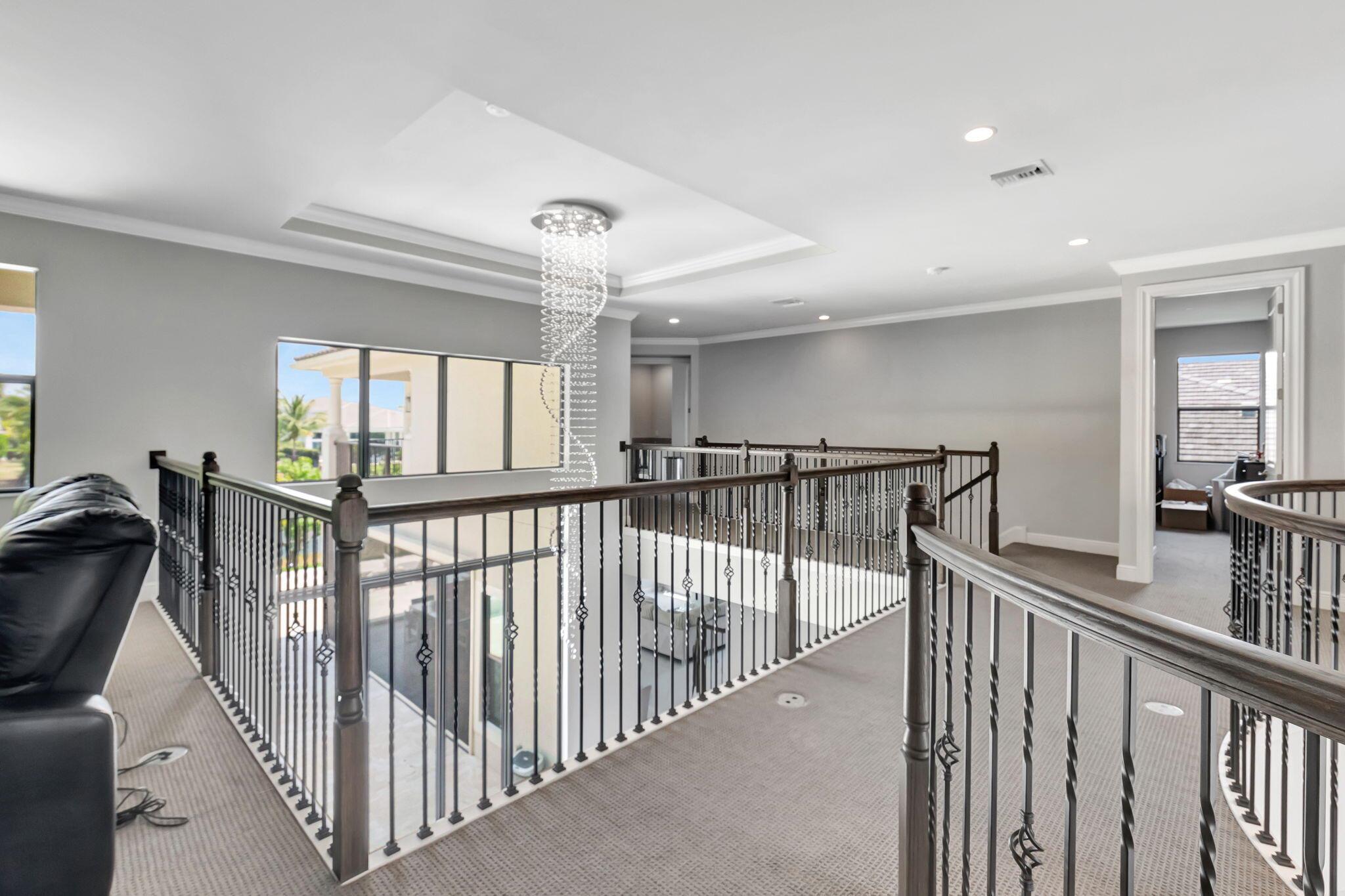 ROYAL PALM POLO - Residential