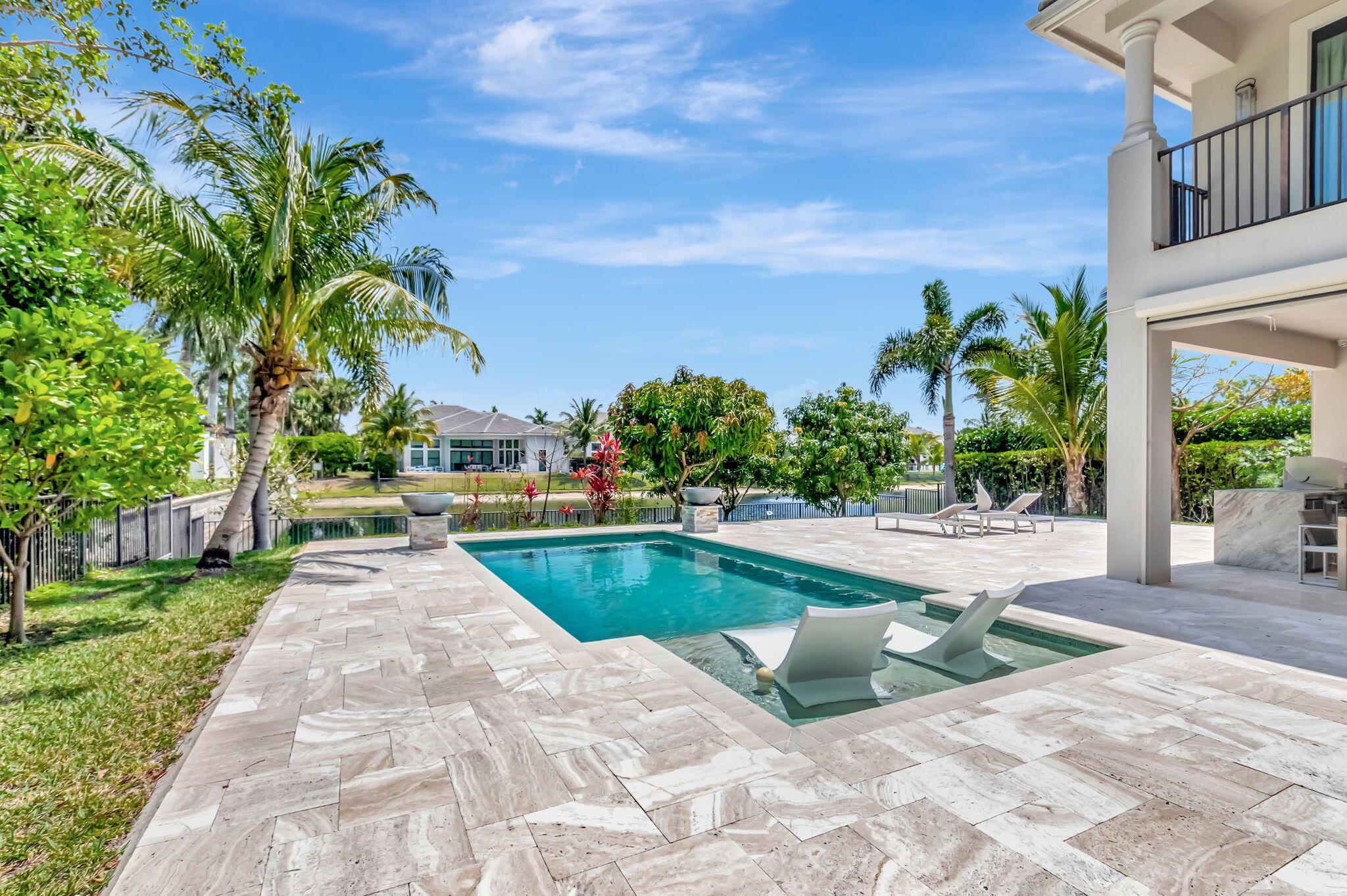 ROYAL PALM POLO - Residential