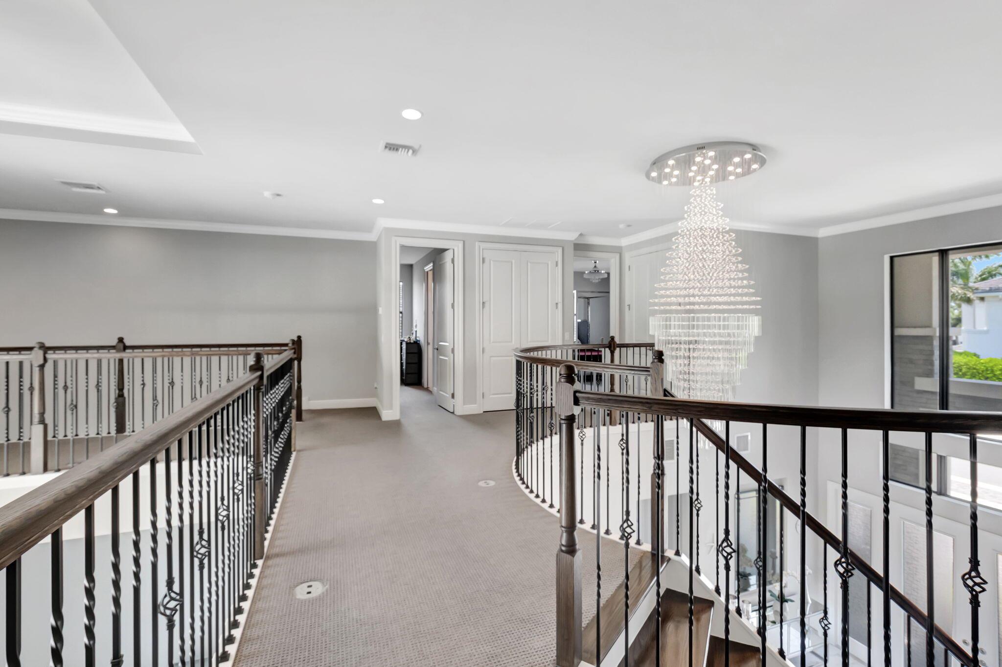 ROYAL PALM POLO - Residential