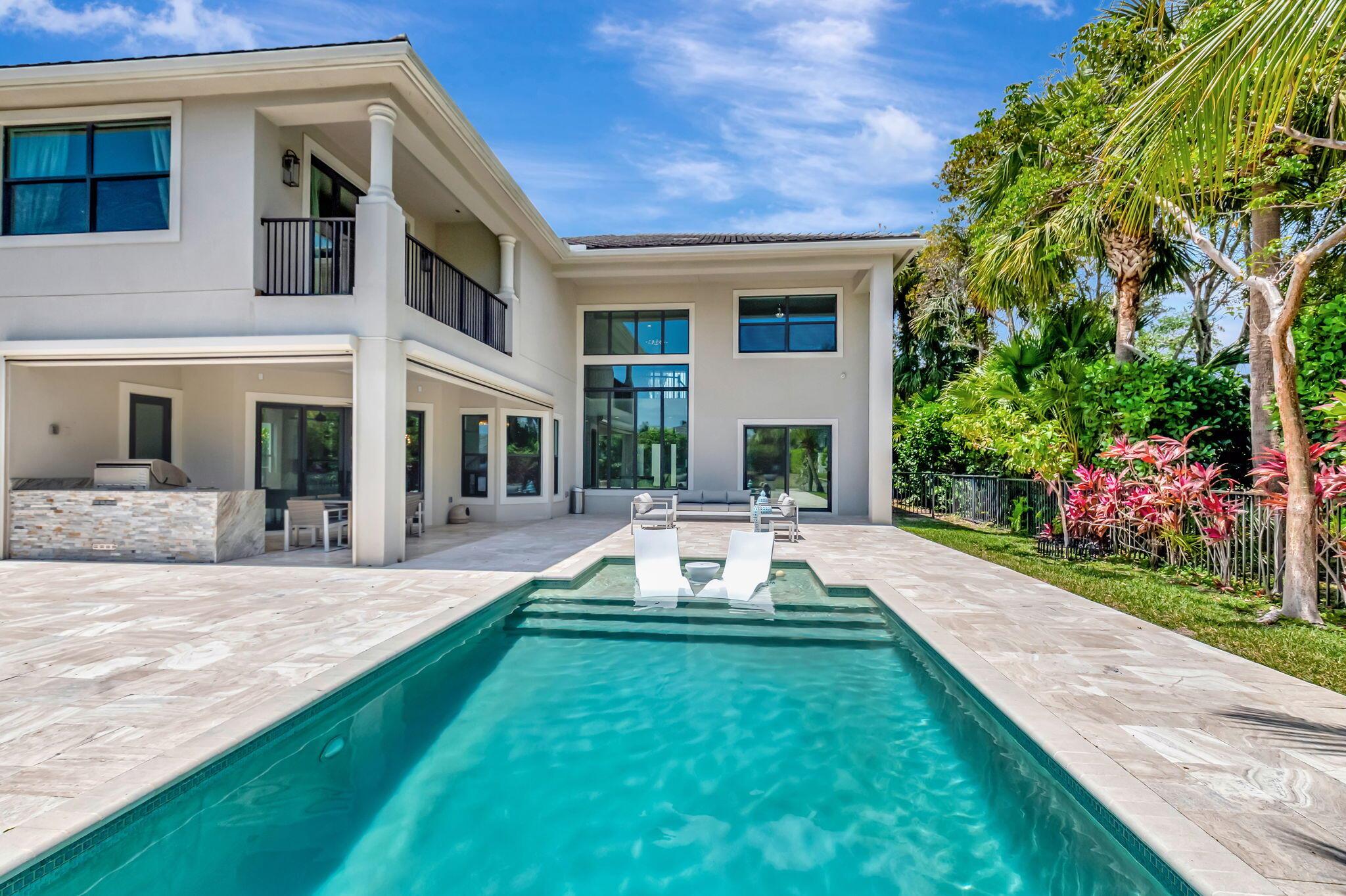 ROYAL PALM POLO - Residential