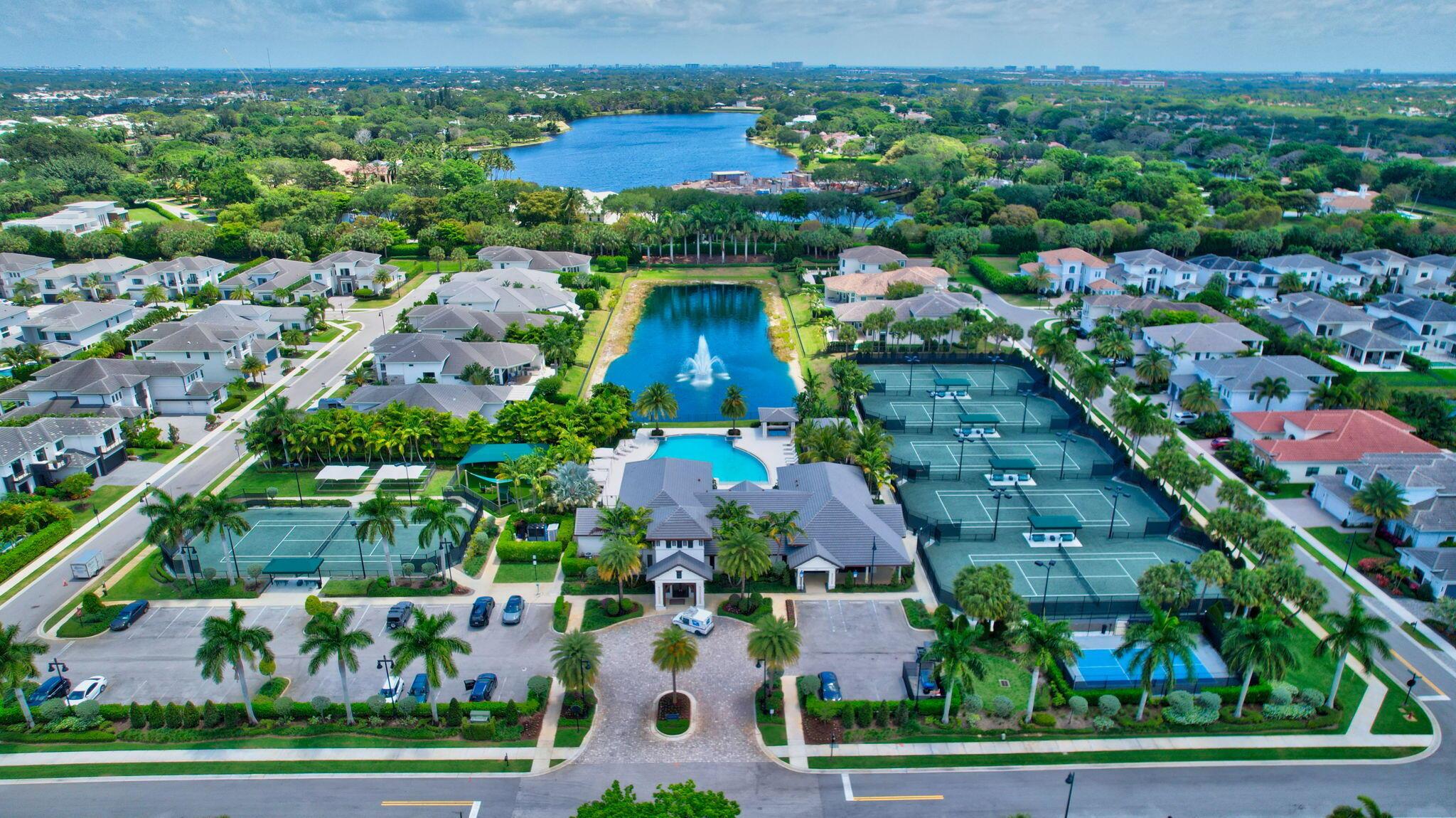 ROYAL PALM POLO - Residential