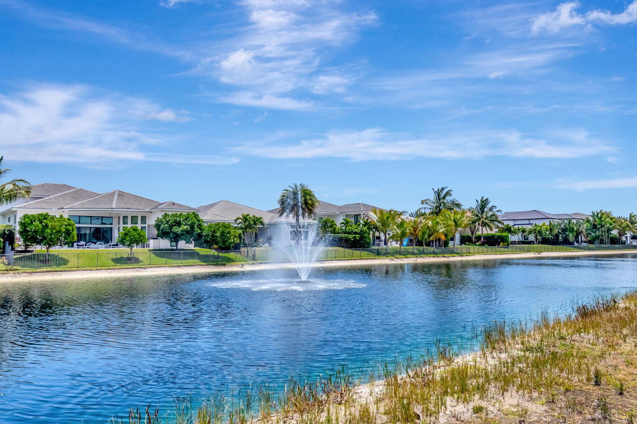 ROYAL PALM POLO - Residential