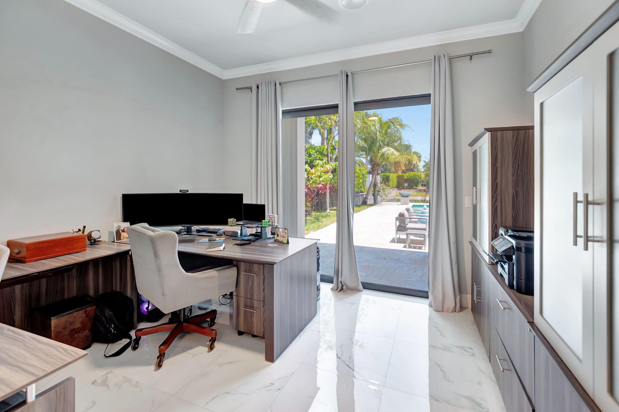 ROYAL PALM POLO - Residential