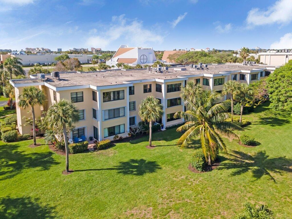 Photo of 300 N Highway A1a #103g, Jupiter, FL 33477 (MLS # R11023552)