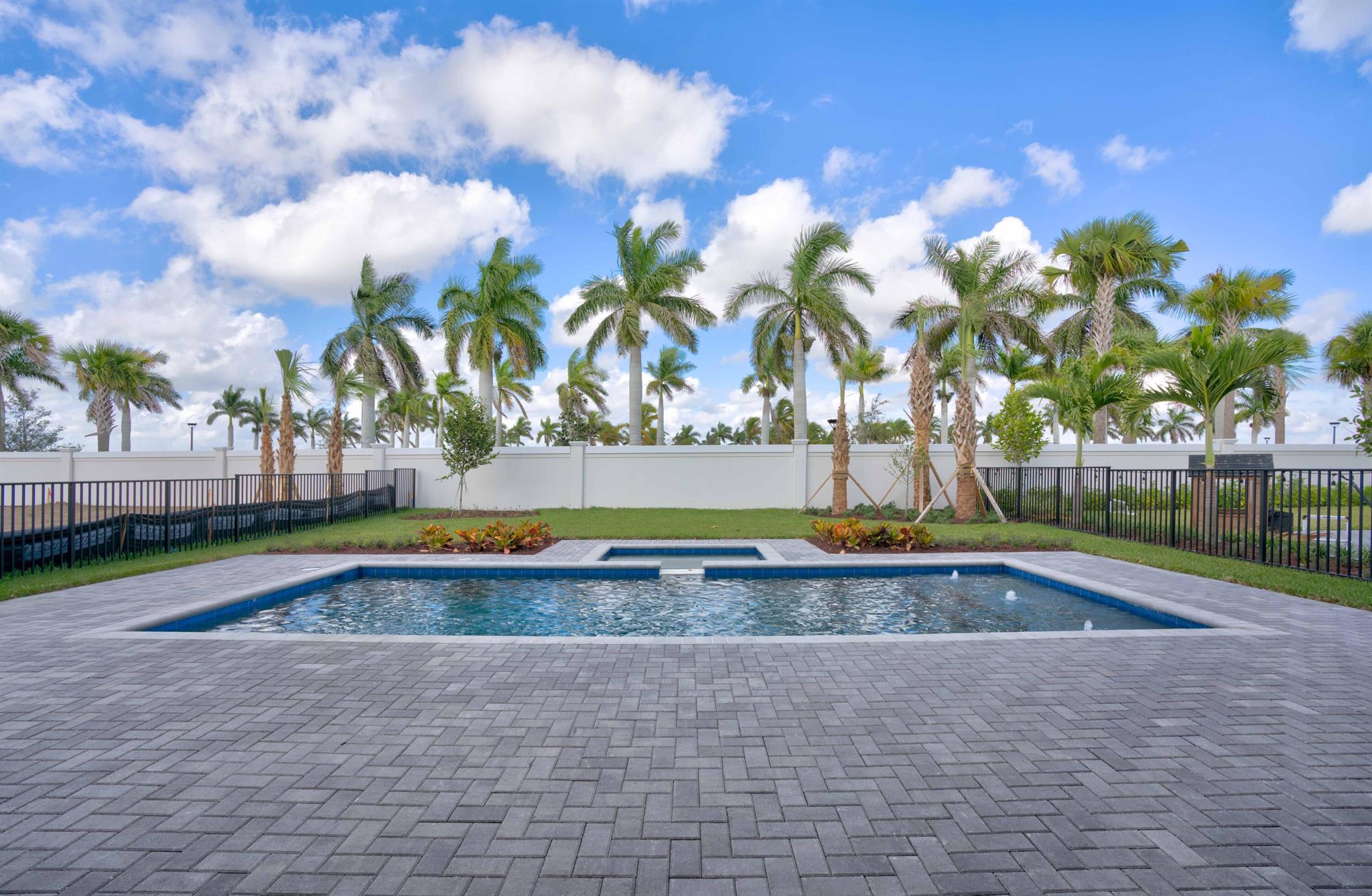 12692 Nautilus Circle