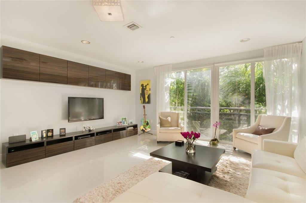 Avenue East Townehome - Residential