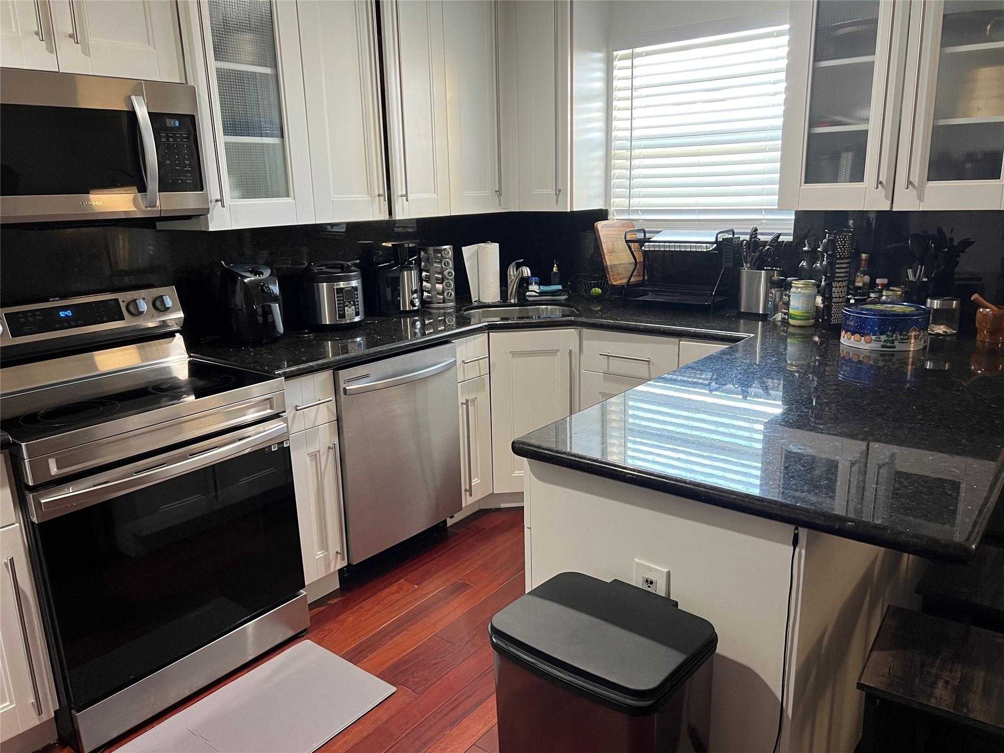 MOONRAKER CONDO - Residential Lease