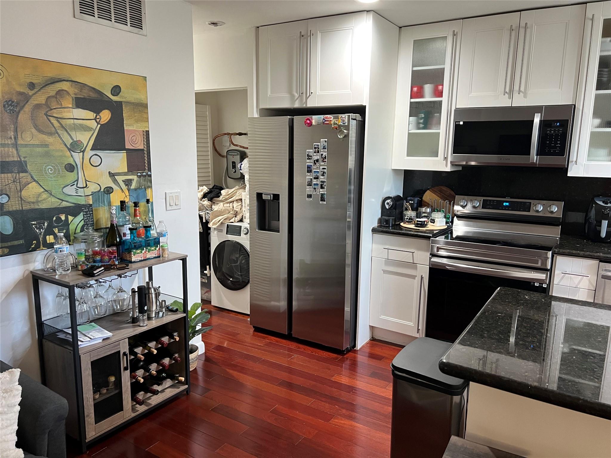 MOONRAKER CONDO - Residential Lease