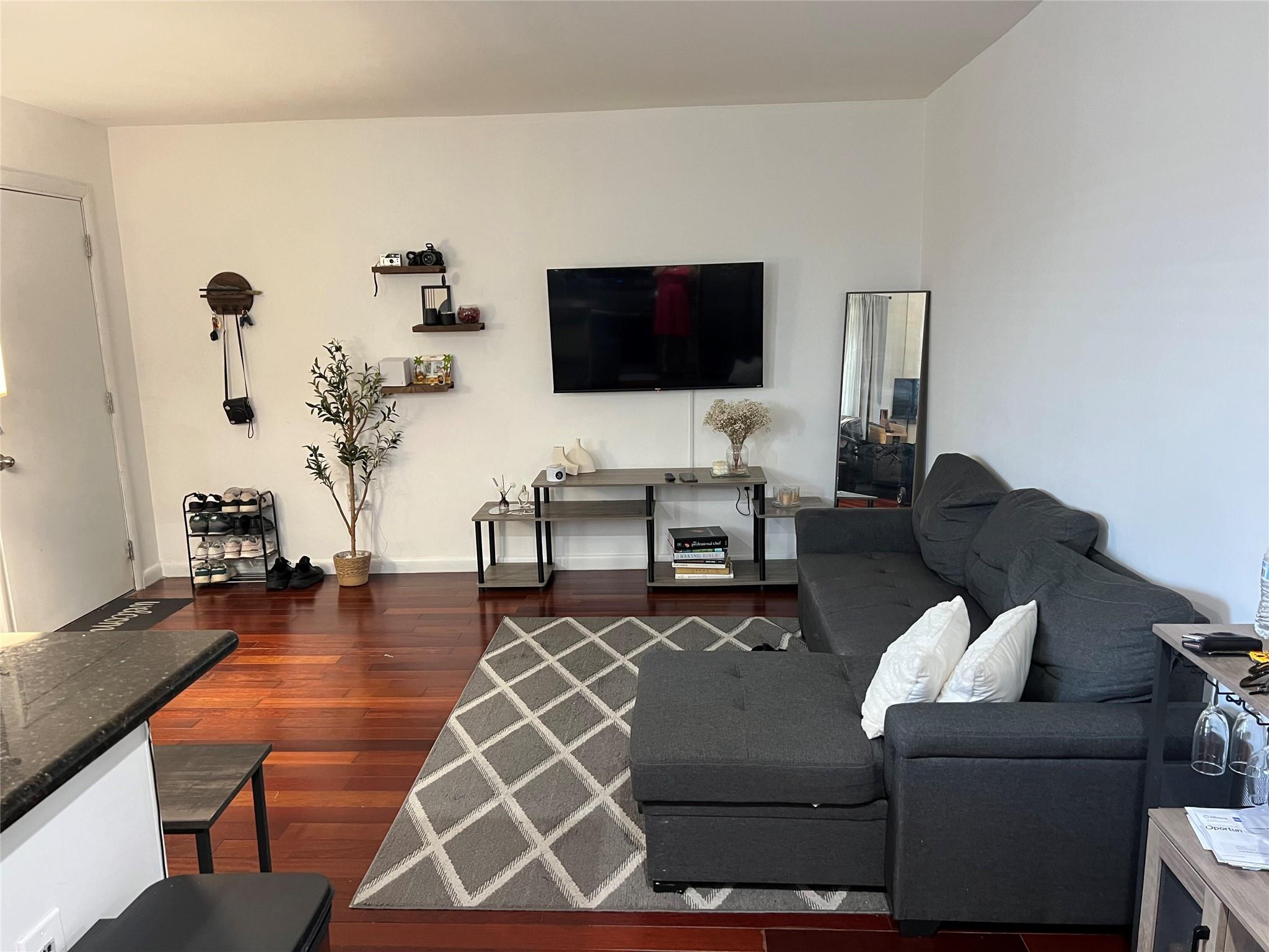 MOONRAKER CONDO - Residential Lease