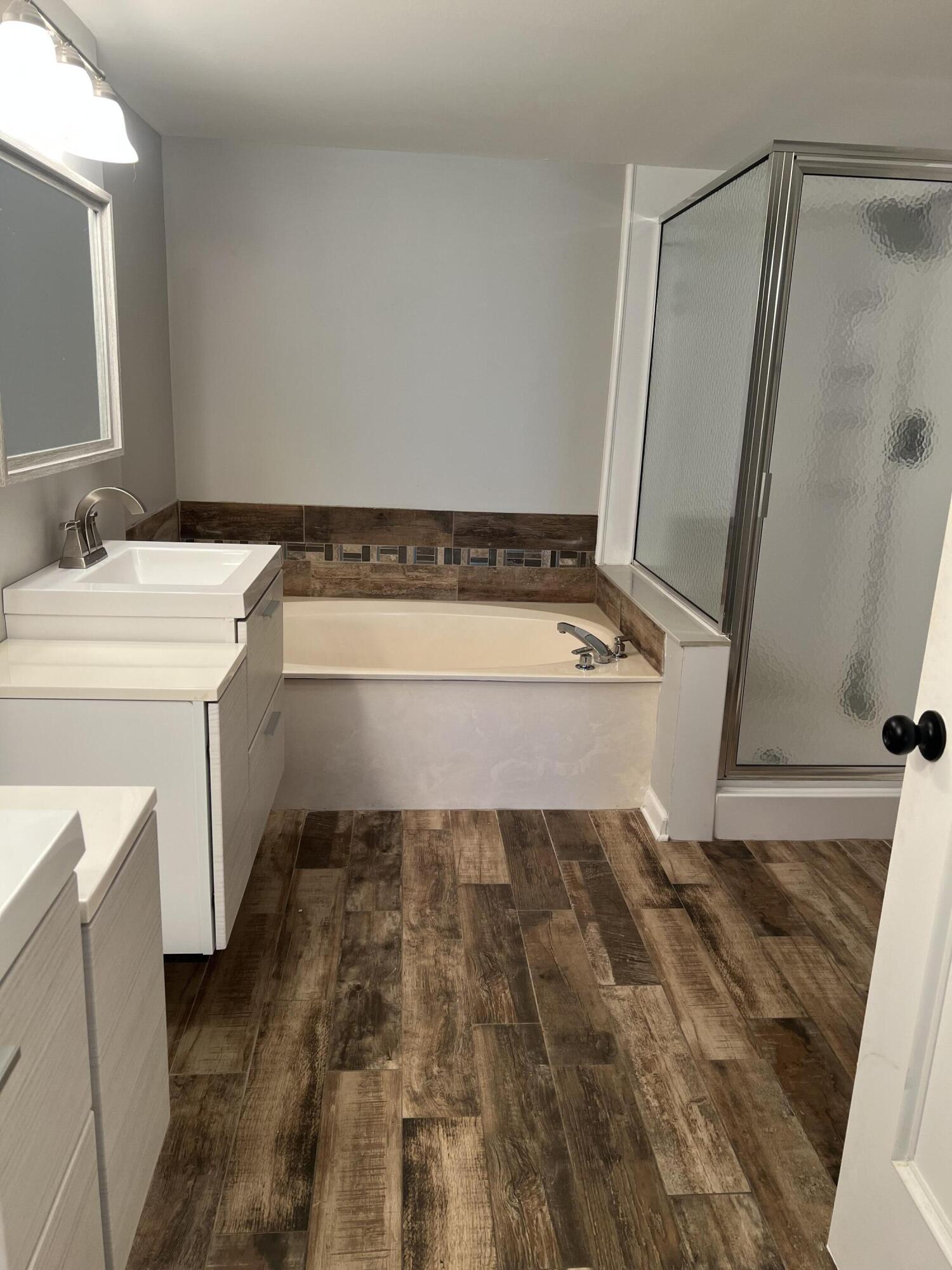 REGAL SHORES CONDO - Residential Lease