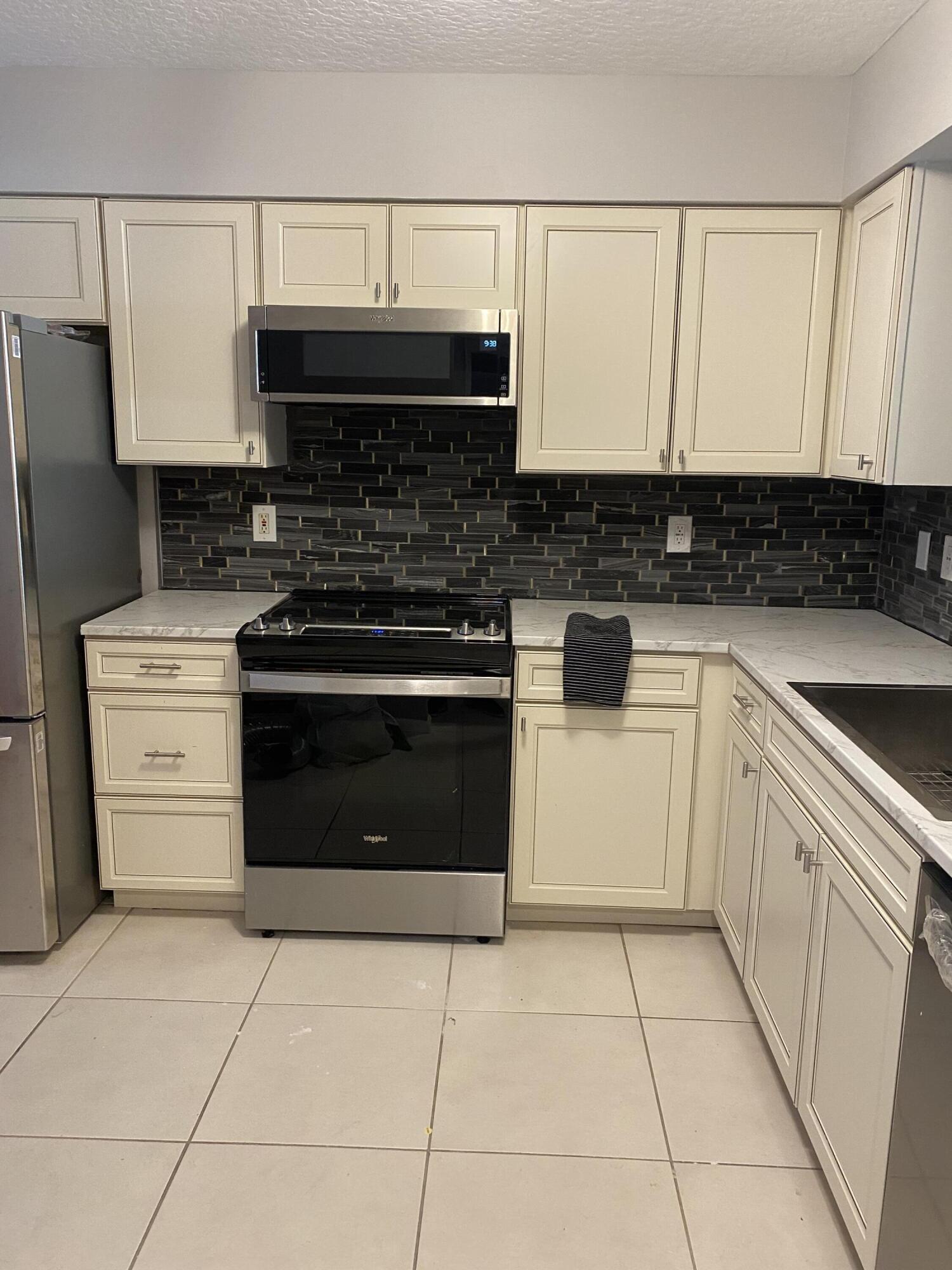 REGAL SHORES CONDO - Residential Lease