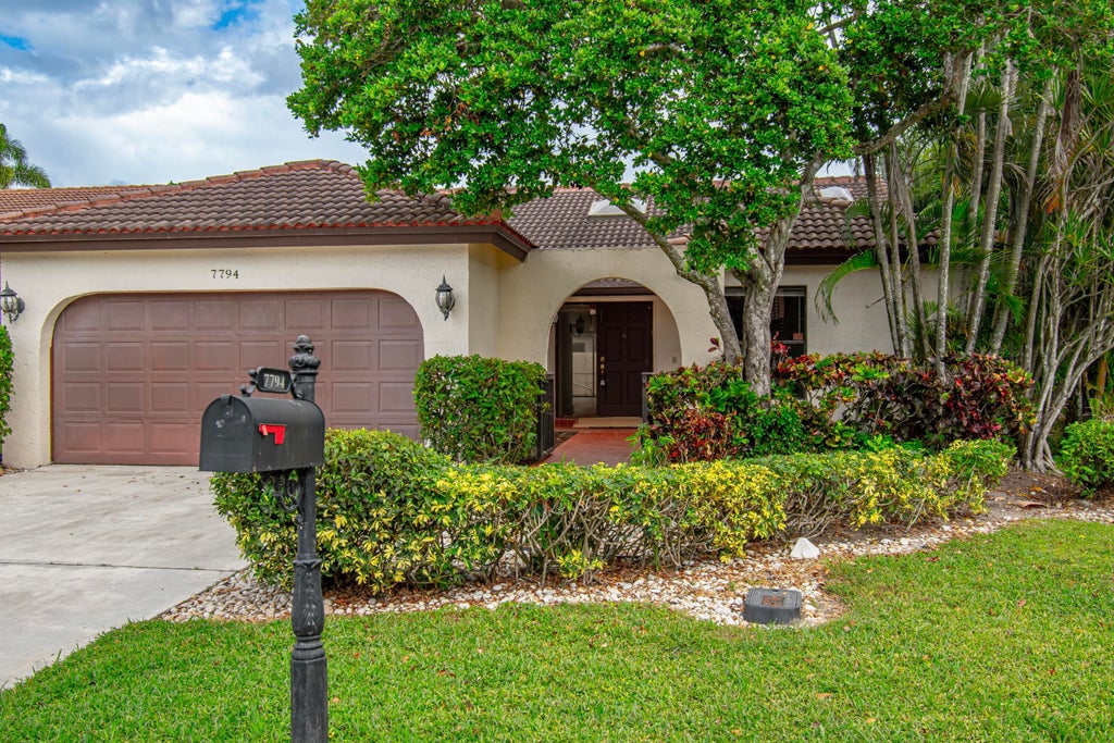 Photo of 7794 Villa Nova Drive, Boca Raton, FL 33433 (MLS # R11136463)