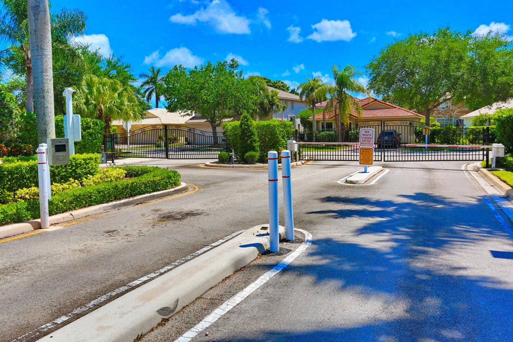 Photo of 5157 NW 122nd Avenue, Coral Springs, FL 33076 (MLS # B26049842)