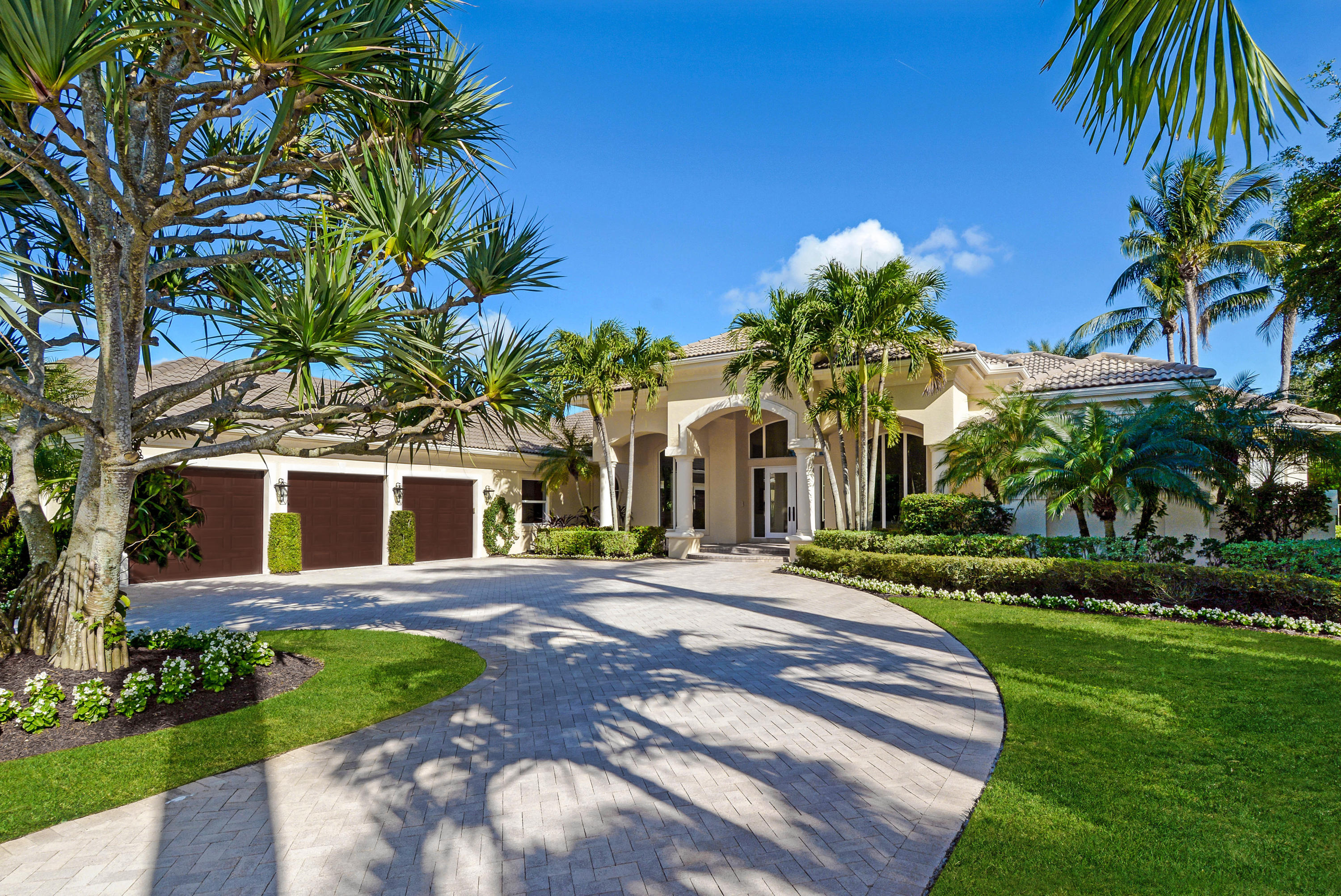 EQUESTRIAN CLUB ESTATES 1 - Residential