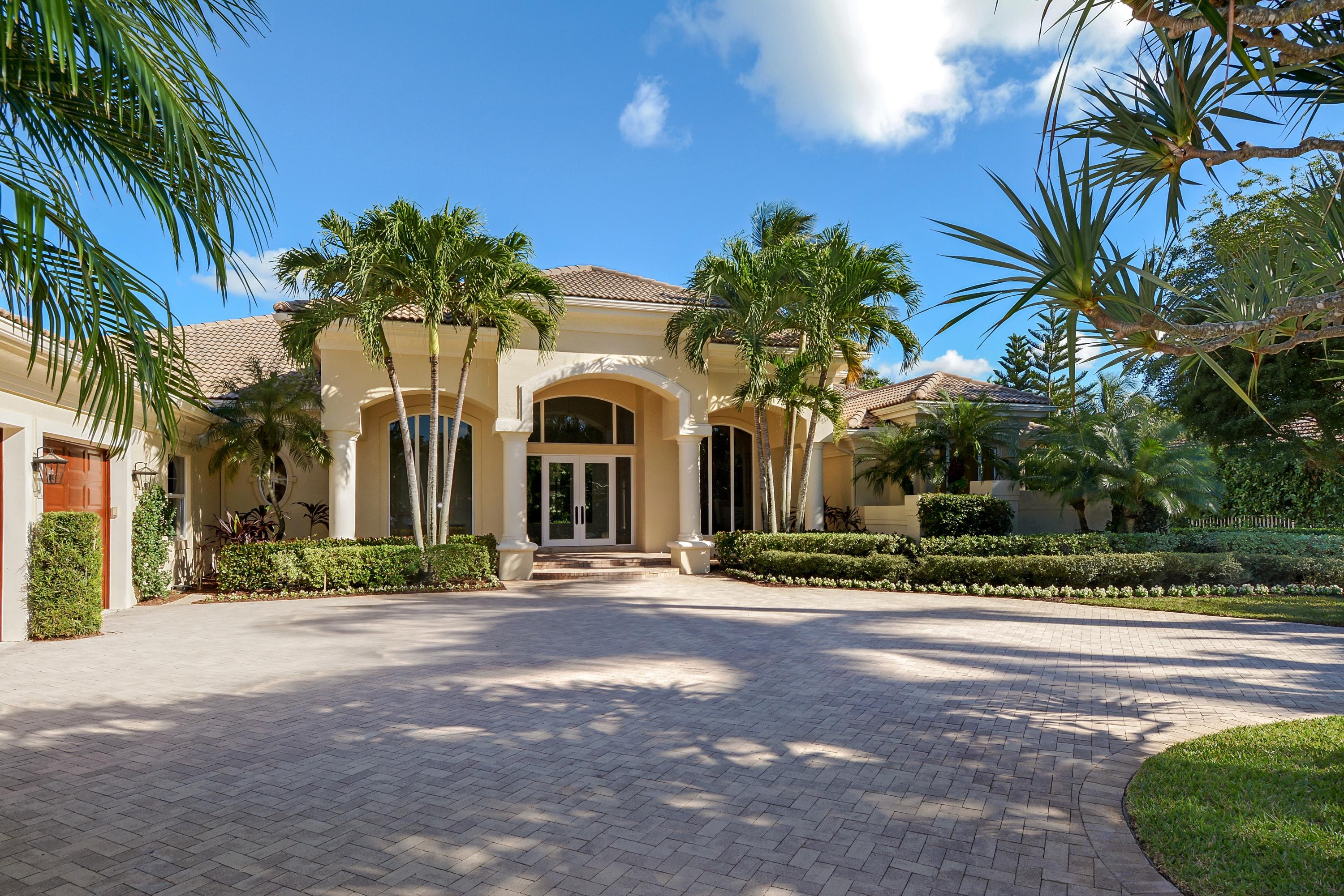 EQUESTRIAN CLUB ESTATES 1 - Residential