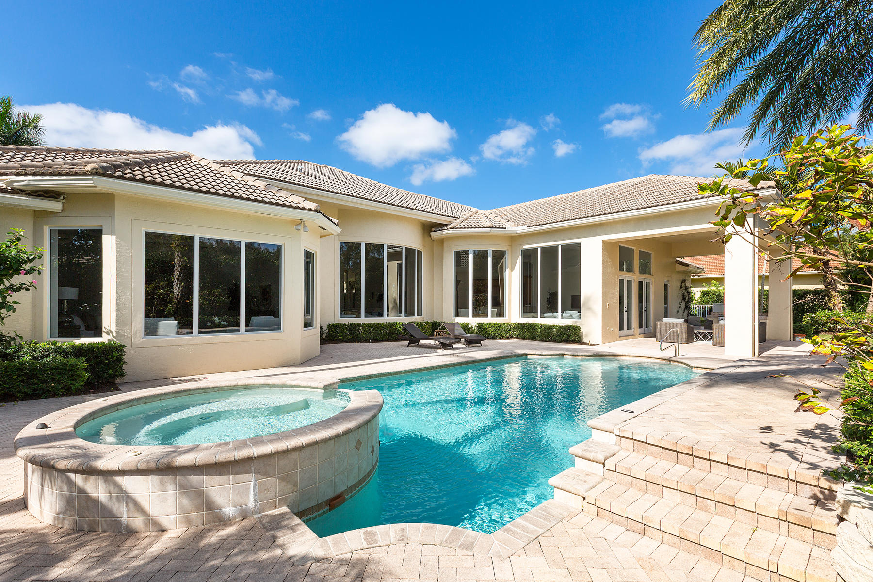 EQUESTRIAN CLUB ESTATES 1 - Residential