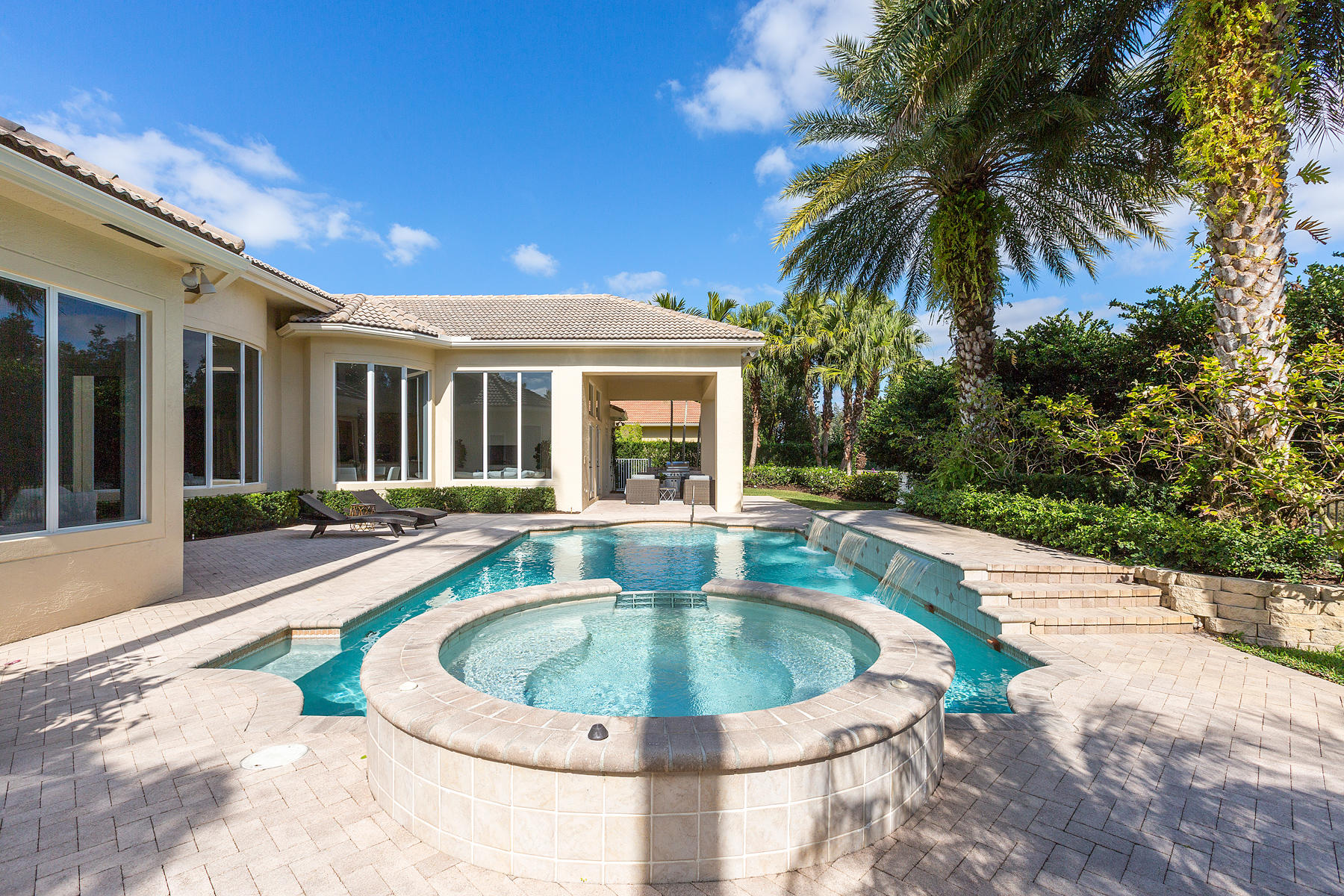 EQUESTRIAN CLUB ESTATES 1 - Residential