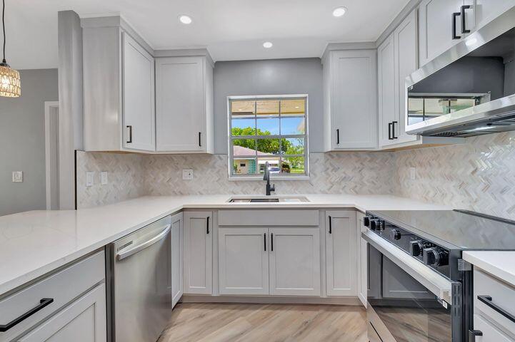 HIGH POINT OF DELRAY WEST CONDO SEC 1&2 - Residential