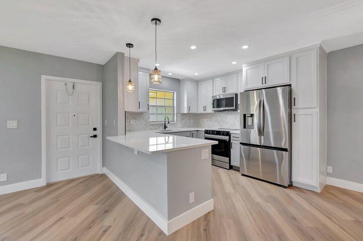 HIGH POINT OF DELRAY WEST CONDO SEC 1&2 - Residential