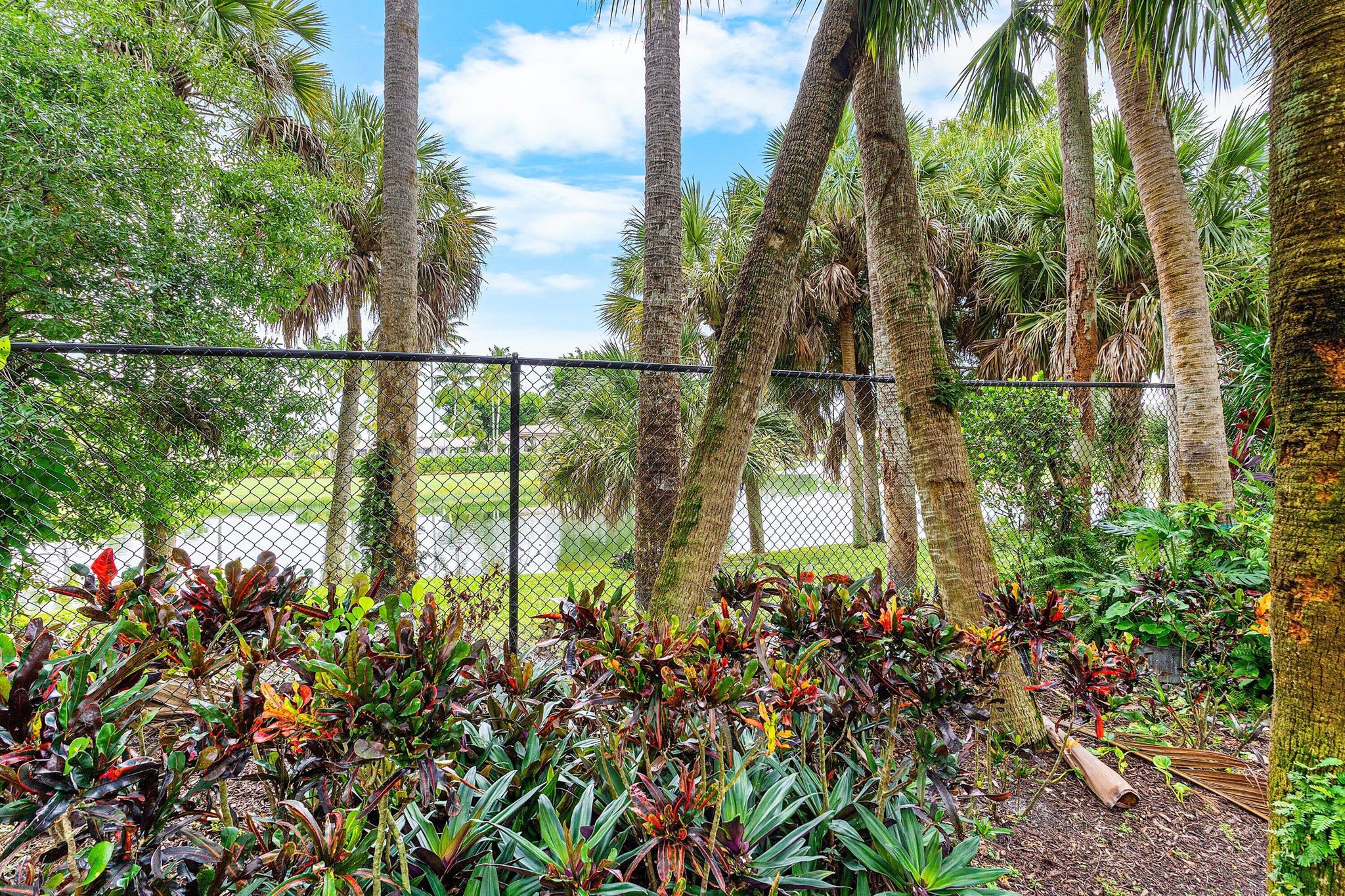 OAKTON PRESERVE REPL - Residential