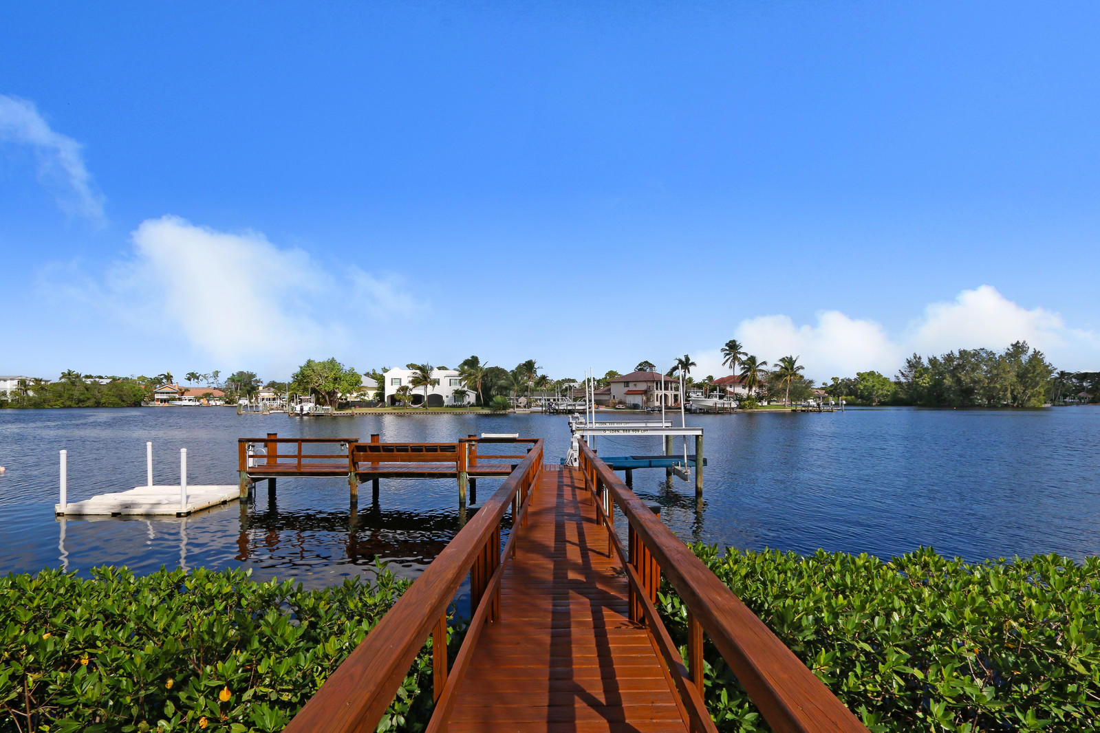 JUPITER RIVER ESTATES 3RD - Residential