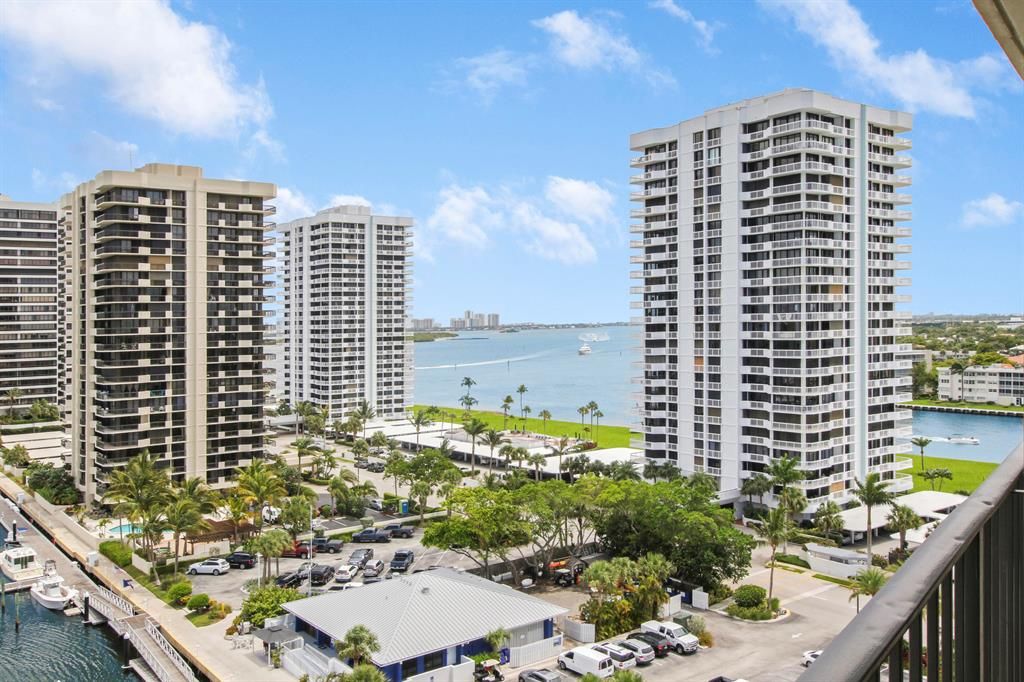 Photo of 120 Lakeshore Drive #T36, North Palm Beach, FL 33408 (MLS # R10760058)