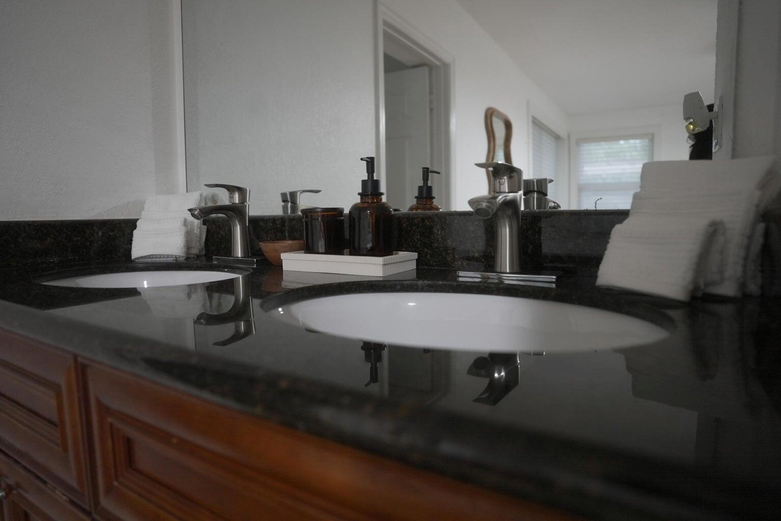 COLLEGE PARK - Residential Lease