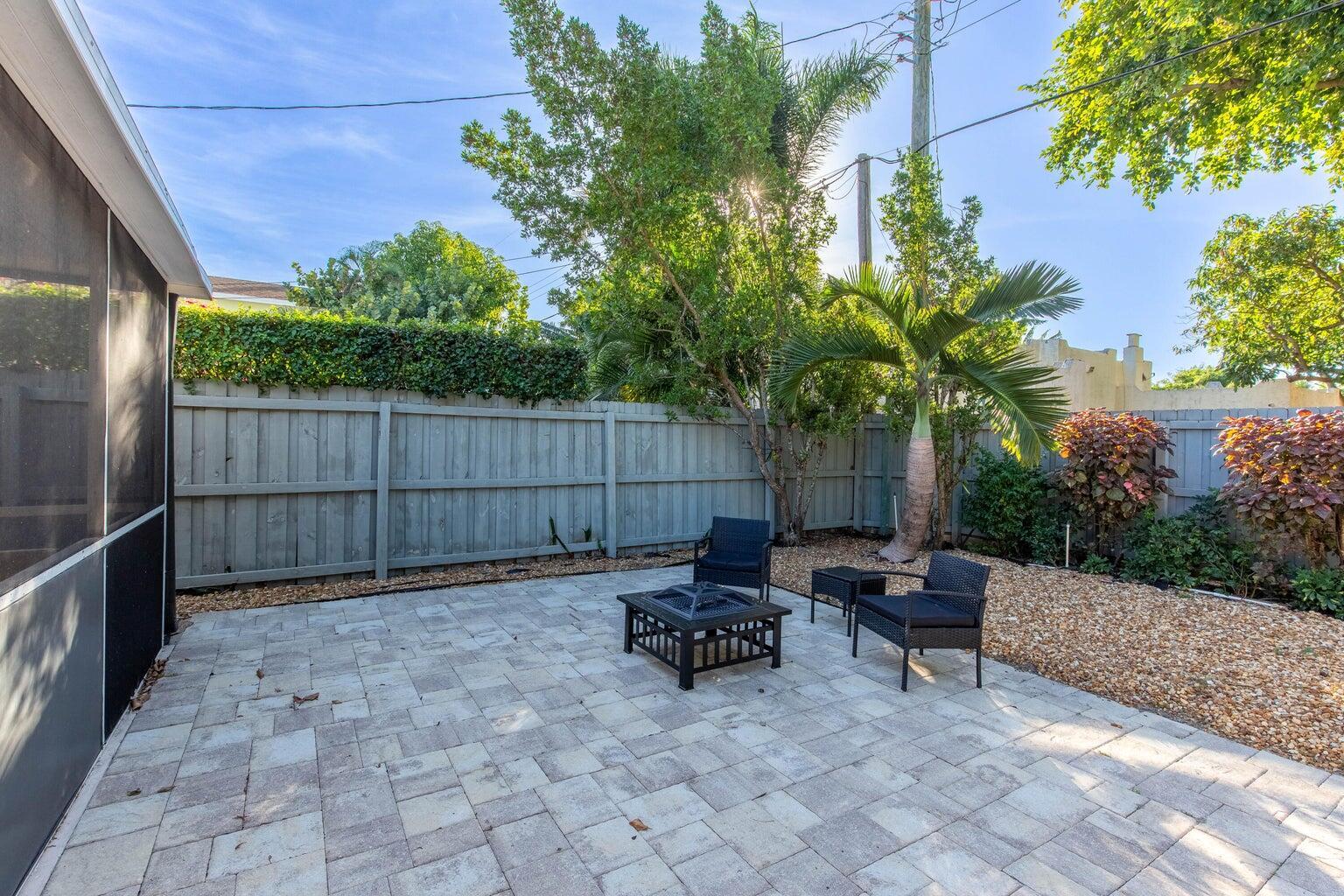 COLLEGE PARK - Residential Lease