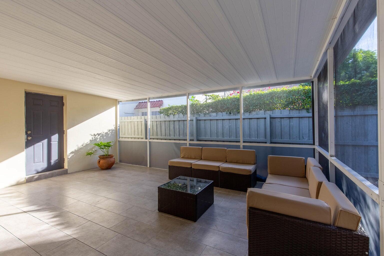 COLLEGE PARK - Residential Lease