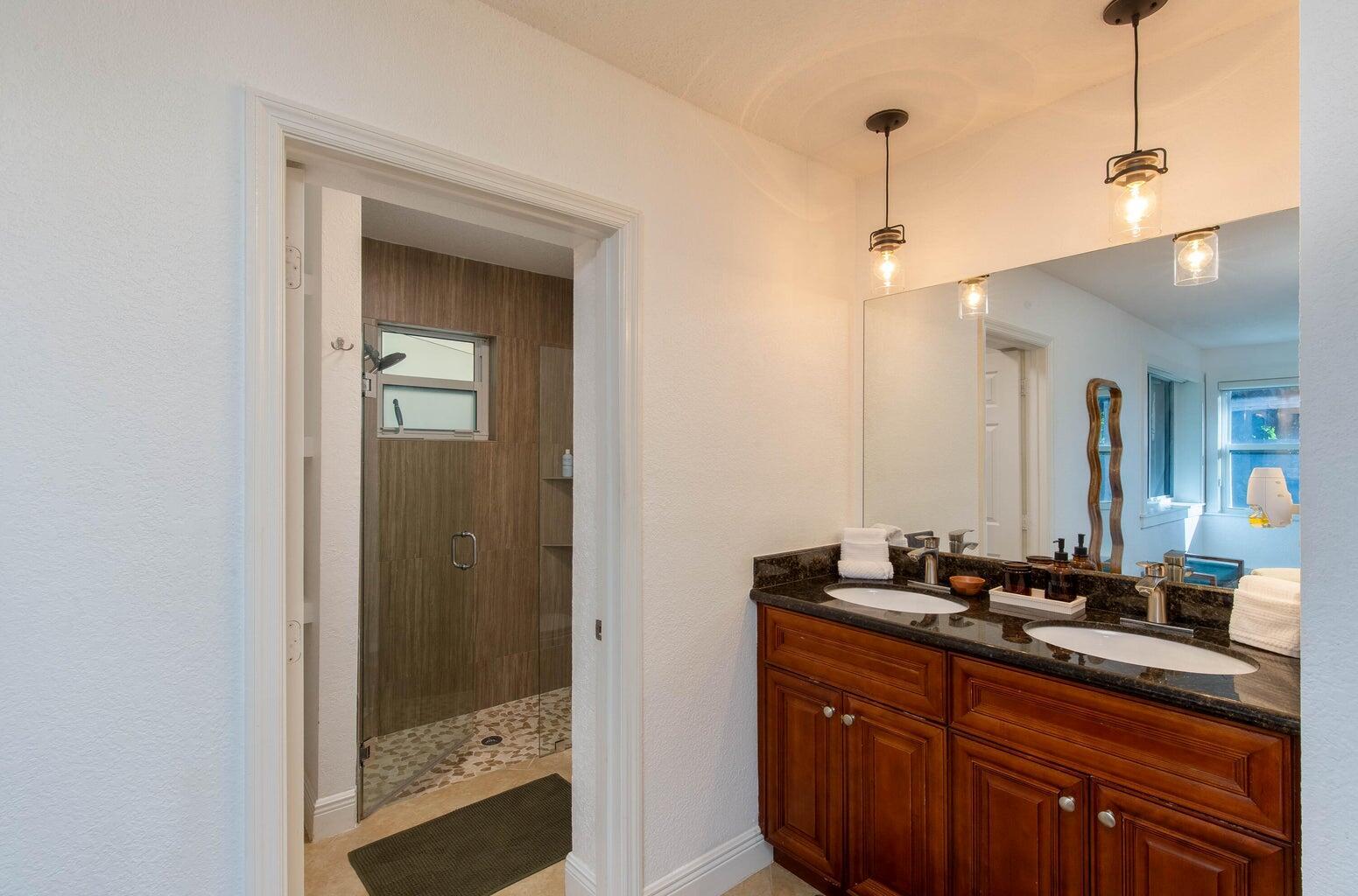 COLLEGE PARK - Residential Lease