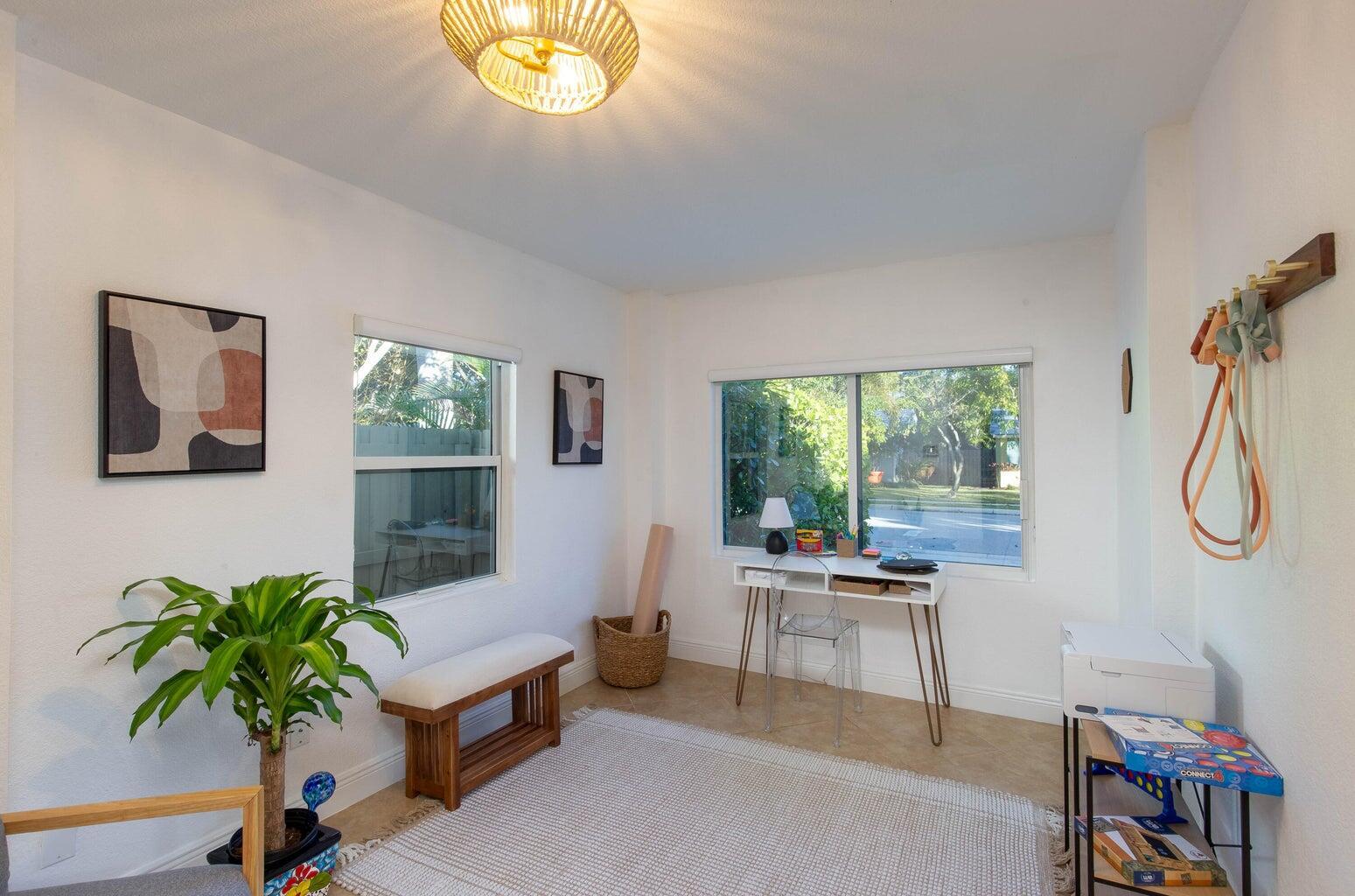 COLLEGE PARK - Residential Lease