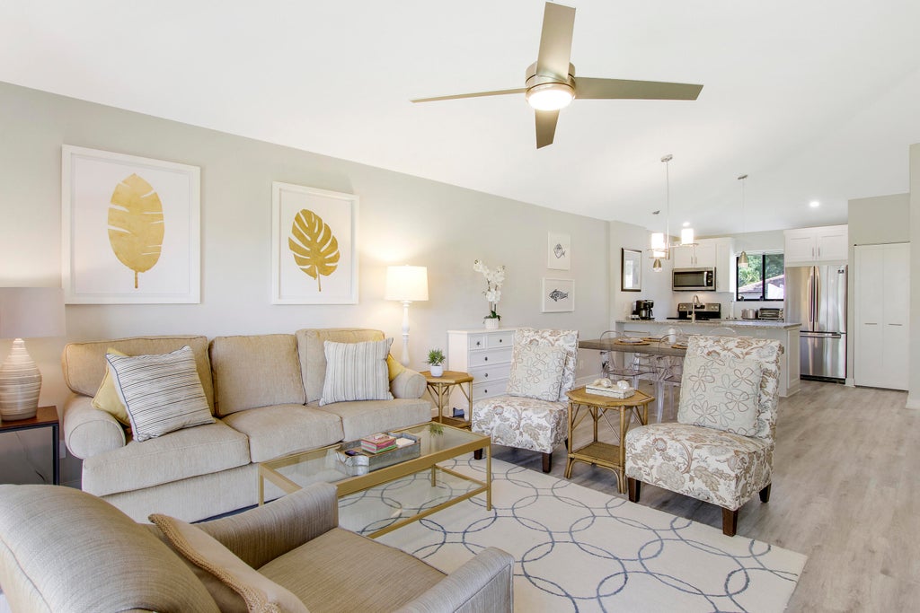 Photo of 132 Club Drive, Palm Beach Gardens, FL 33418 (MLS # R11140158)