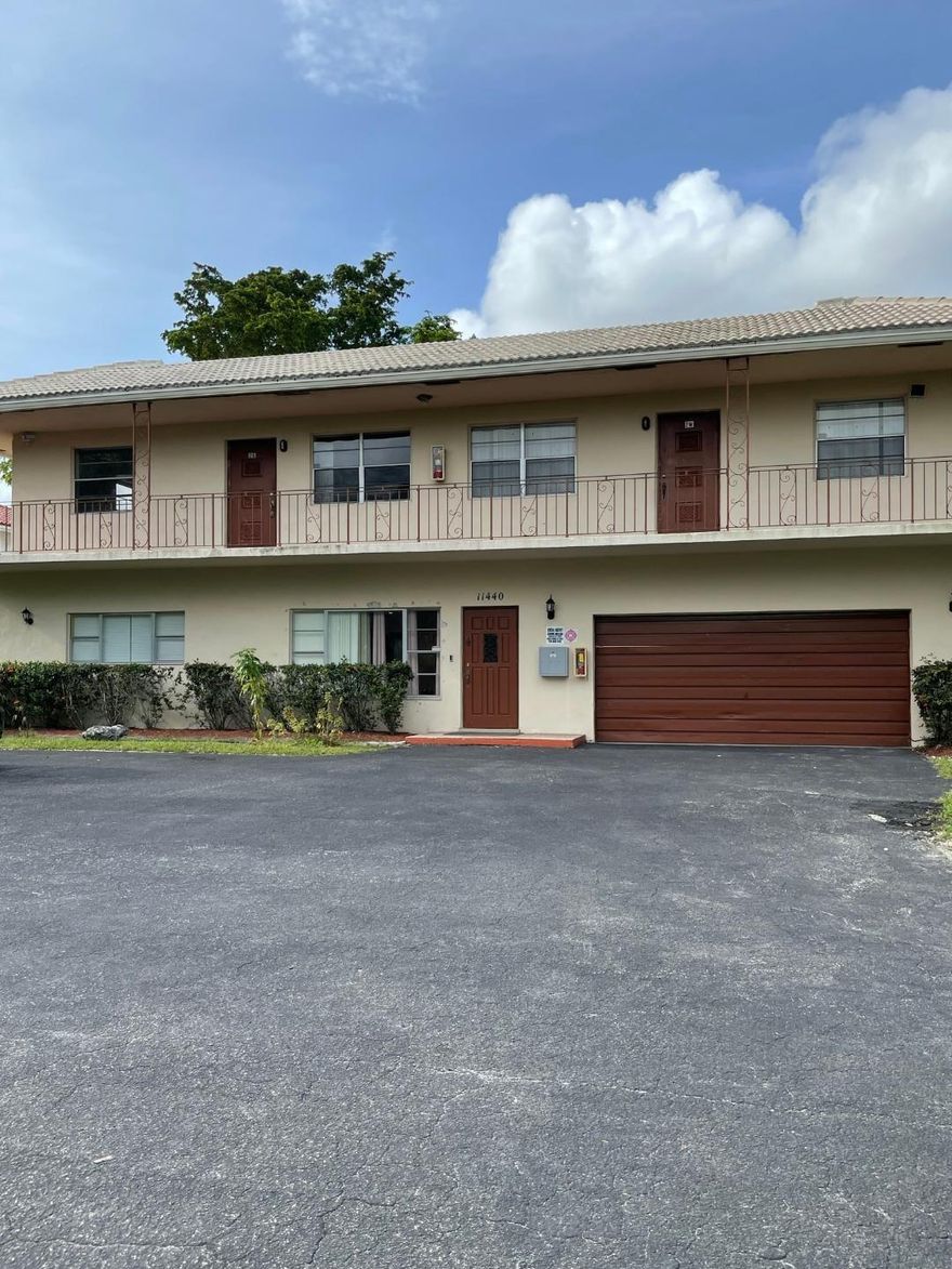 Discover this beautiful and spacious 3-bedroom, 2-bathroom triplex unit, perfectly situated in the heart of Coral Springs. This well-maintained residence is truly move-in ready. Enjoy the convenience of an in-unit stackable washer and dryer, making laundry simple and efficient.
Located on the second floor of a charming two-story triplex, the unit features a comfortable layout with natural light. Step outside onto your private balcony with catwalk access, ideal for relaxing outdoors or enjoying the evening breeze.
With no HOA. The location is exceptional—walking distance to both an elementary and middle school, making this an excellent choice for families. You’re also just minutes away from a variety of shopping and dining options, and only a 10-minute drive to Coral Square Mall.