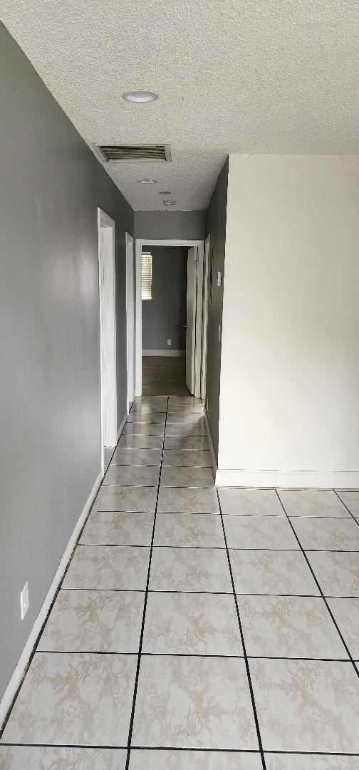 Castlewood 71-37 B - Residential Lease